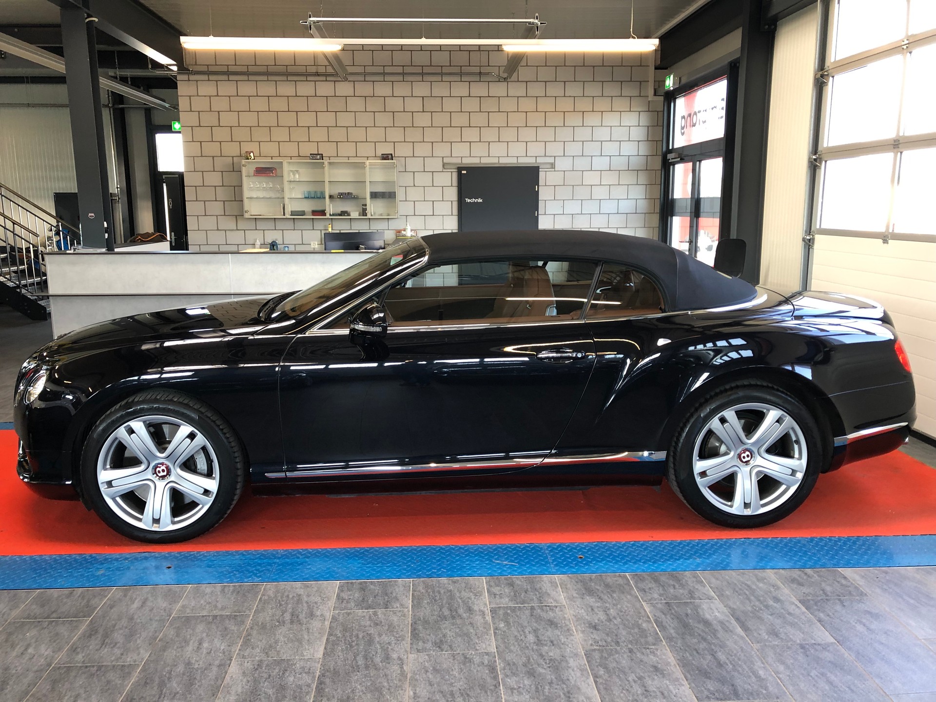 BENTLEY Continental GTC 4.0 V8 - 7