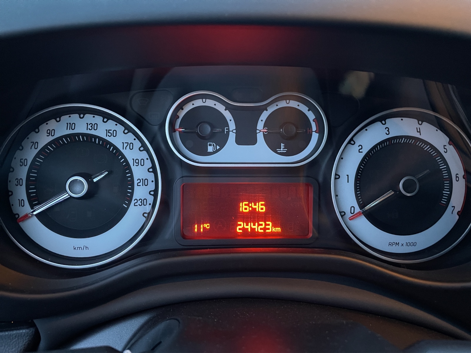 FIAT 500L 1.6 JTD Trekking - 11