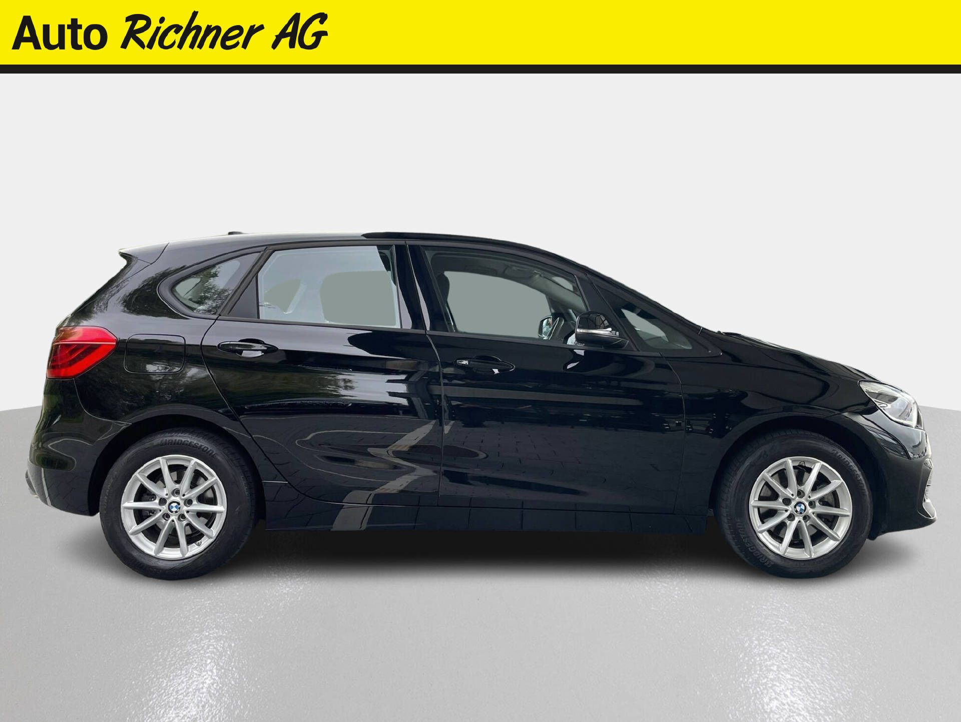 BMW 218d xDrive Active Tourer-2
