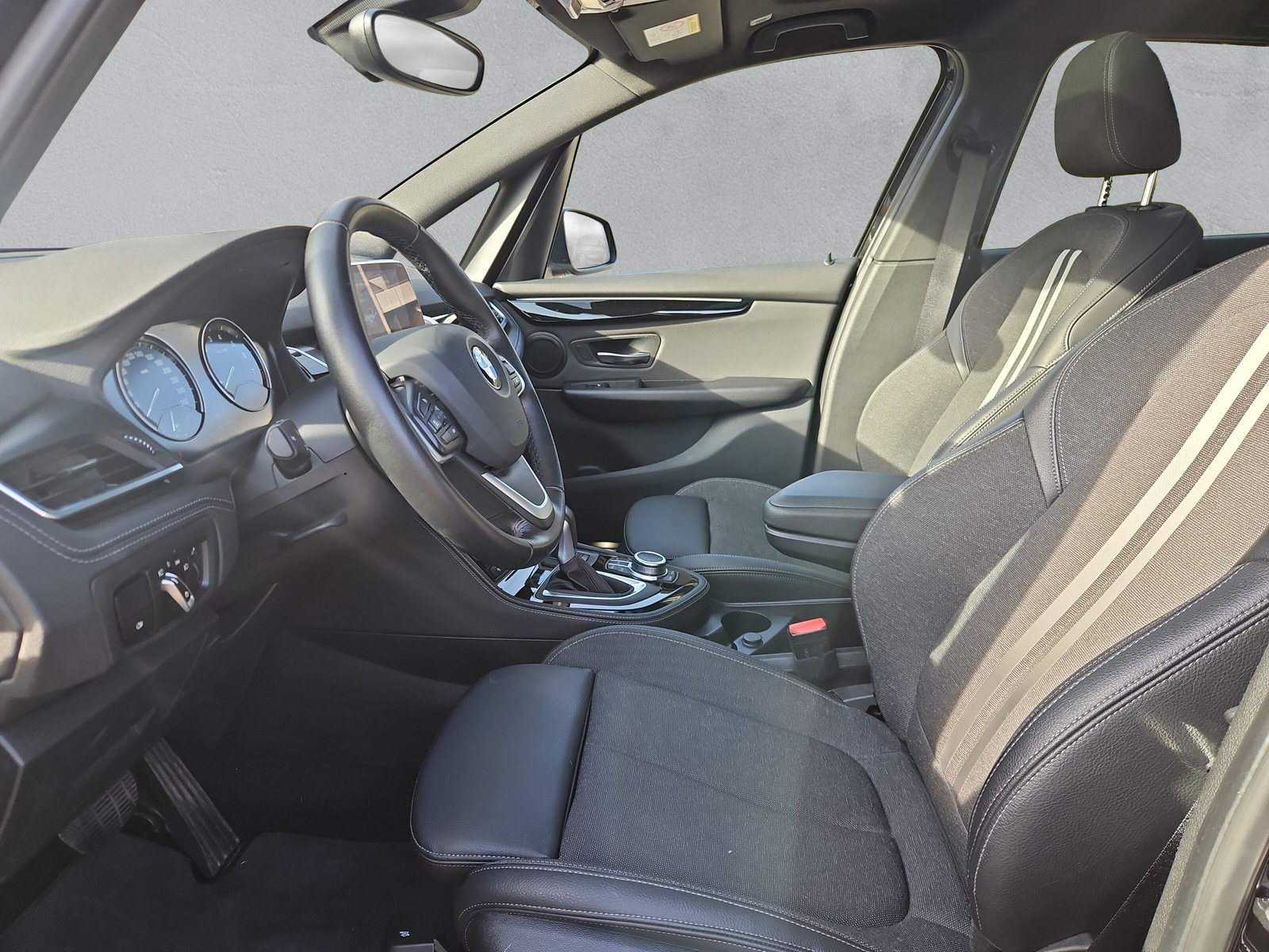 BMW 225xe AT Sport Line - 11