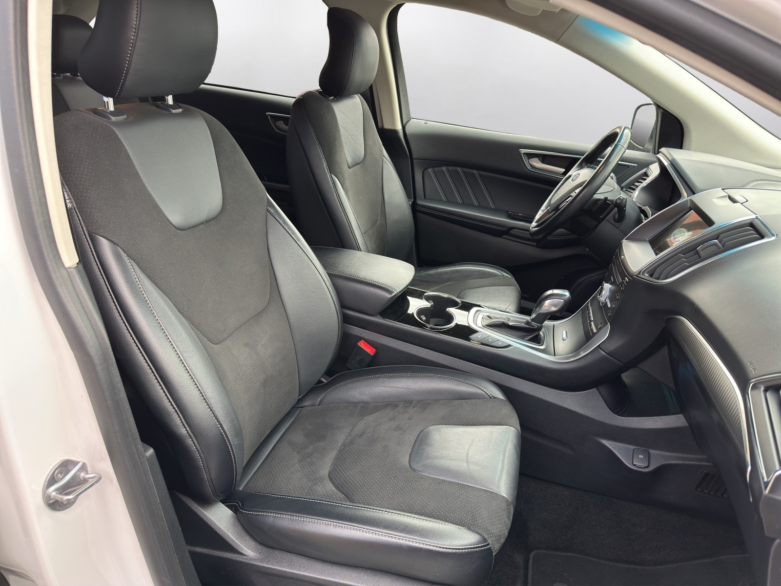 FORD Edge 2.0 TDCi ST-Line 4WD PowerShift - 14