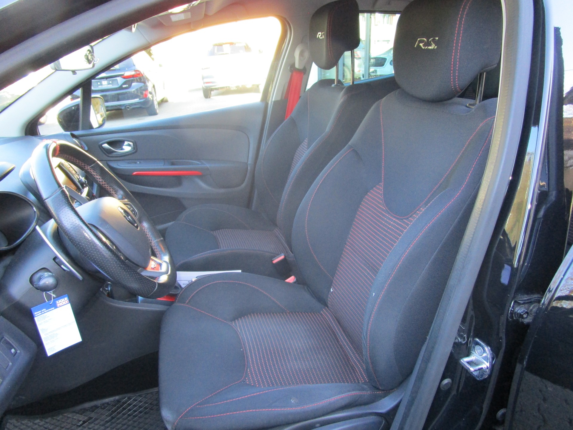 RENAULT Clio 1.6 T RS 220 Trophy EDC - 7