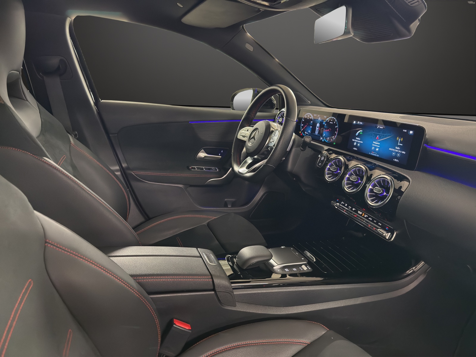 MERCEDES-BENZ A 200 AMG Line 7G-DCT - 11
