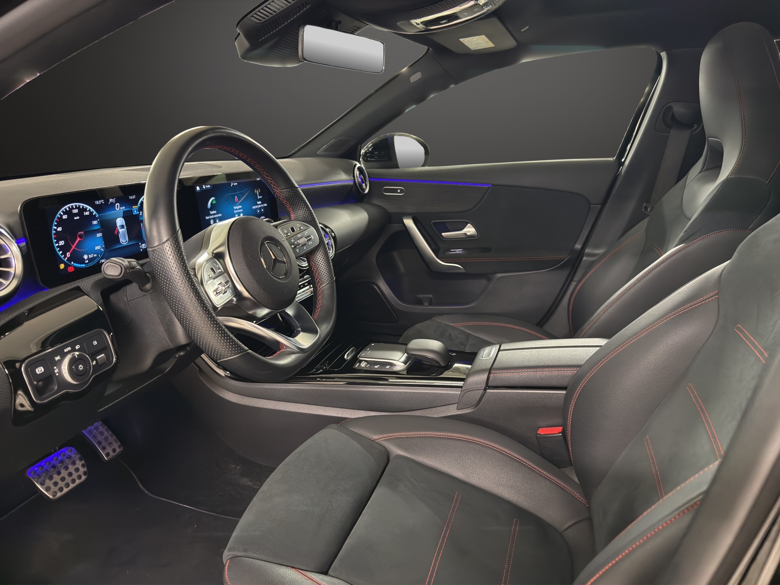 MERCEDES-BENZ A 200 AMG Line 7G-DCT - 13
