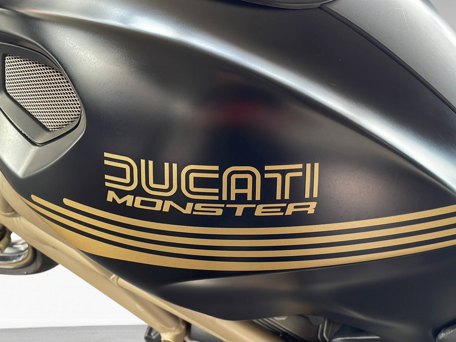 DUCATI 696 Monster ABS - 9