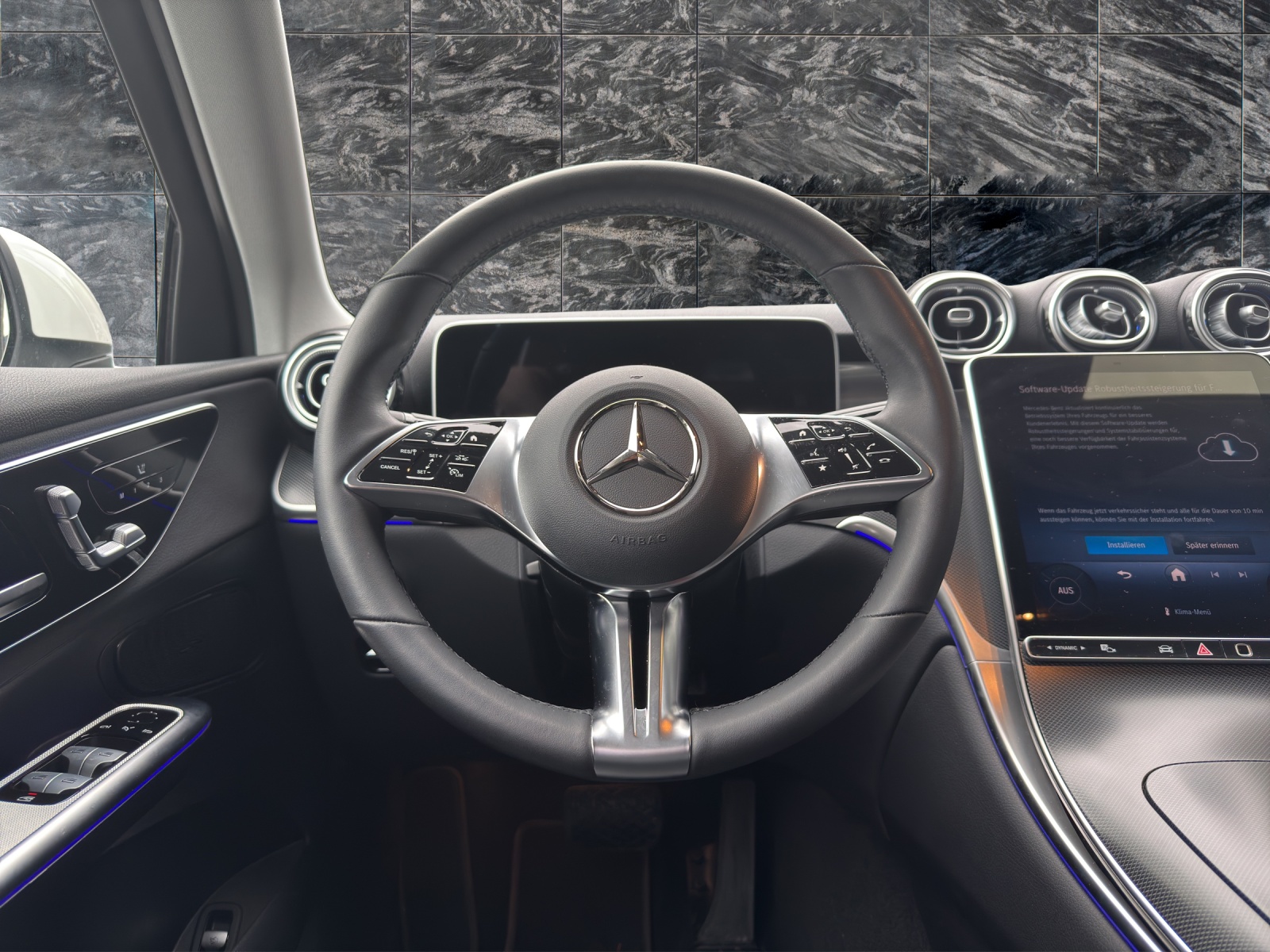 MERCEDES-BENZ GLC 220 d 4Matic 9G-Tronic - 13