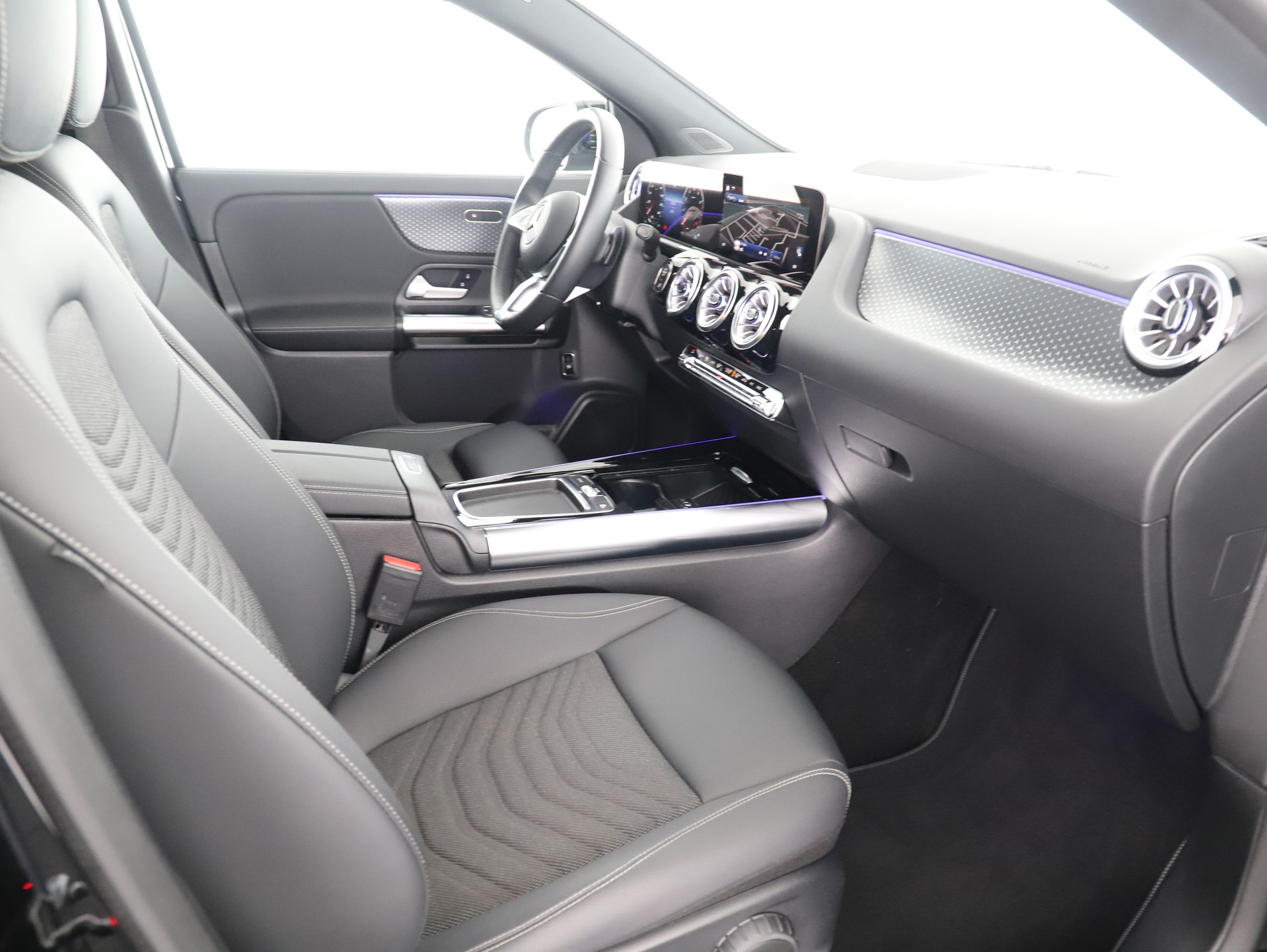 MERCEDES-BENZ GLA 200 7G-DCT - 9
