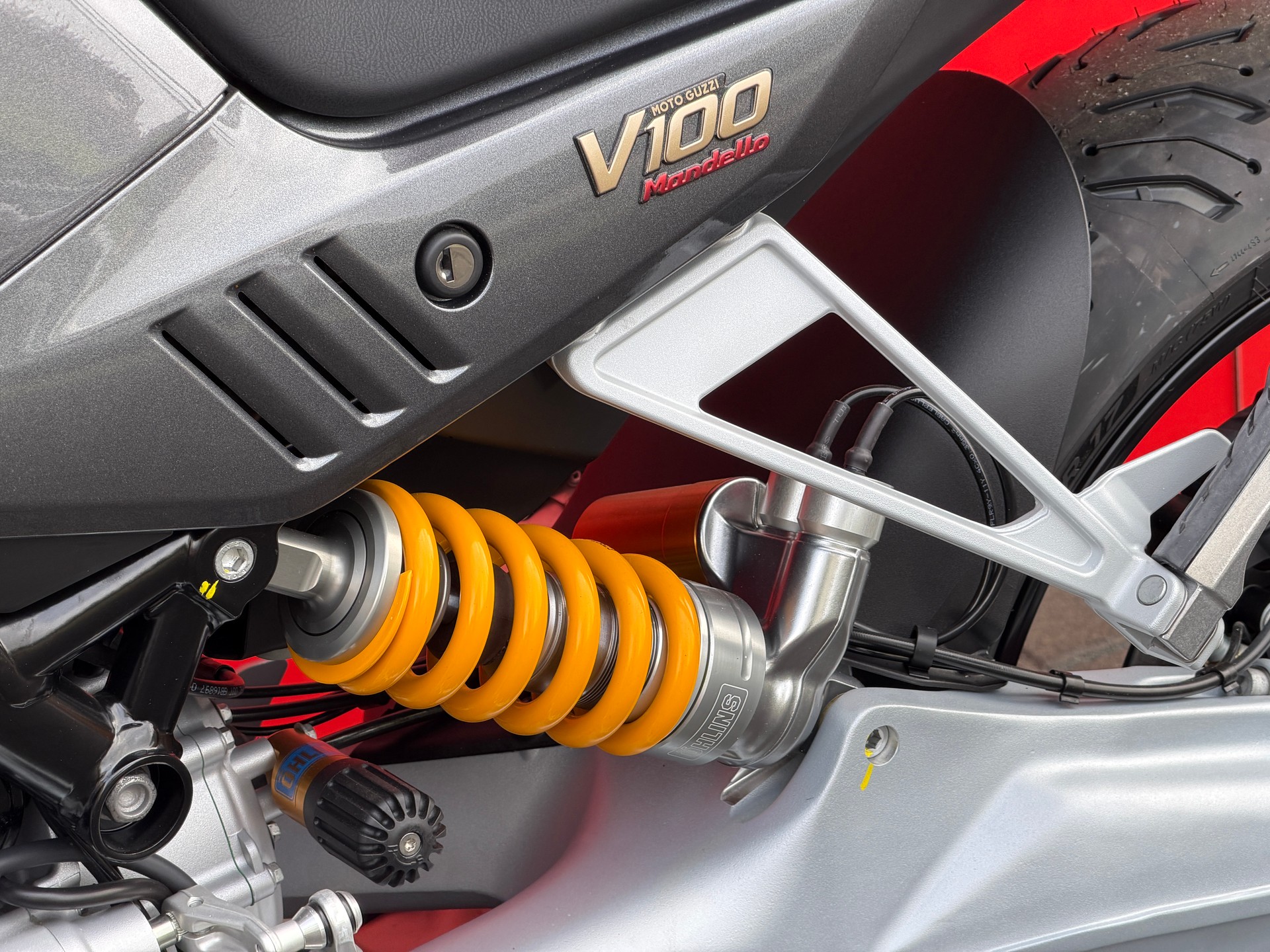 MOTO GUZZI V100 Mandello S - 7