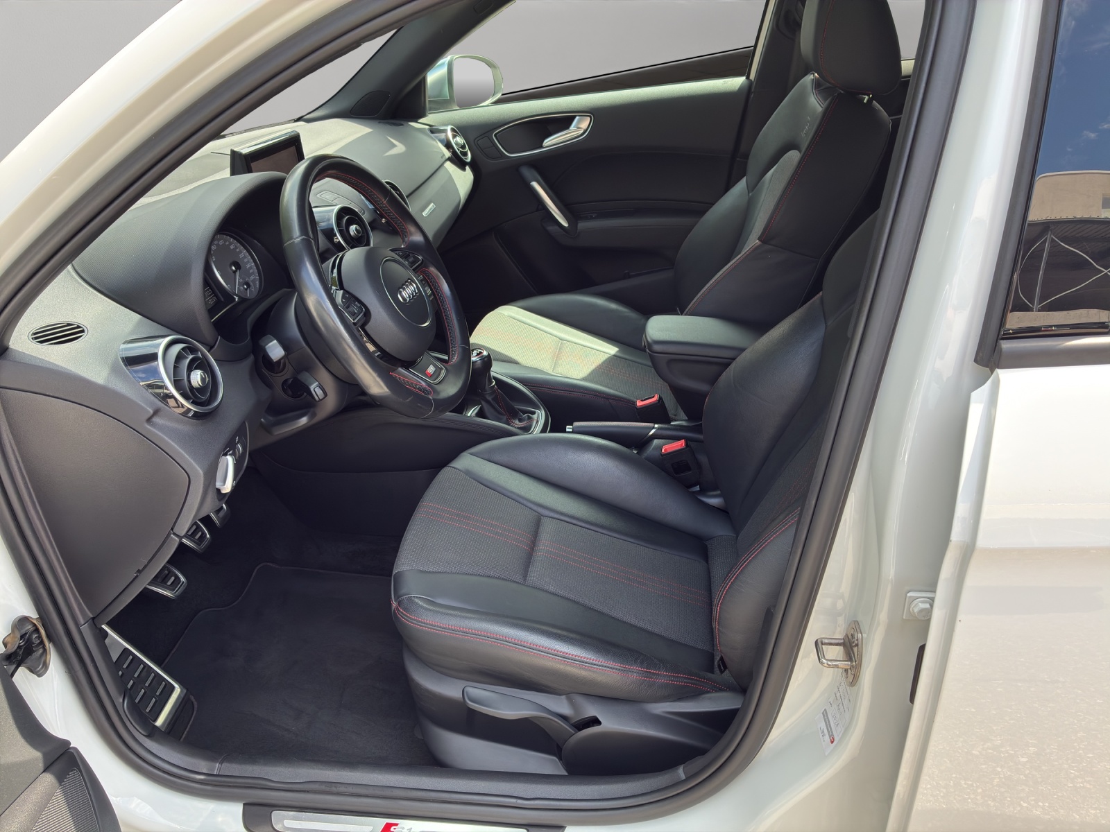 AUDI S1 Sportback 2.0 TFSI Sport quattro - 11