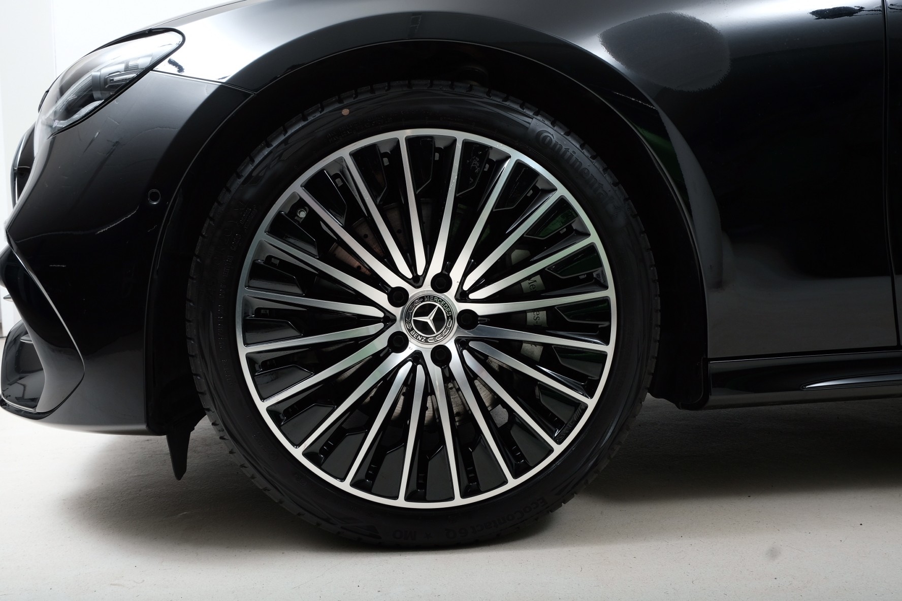 MERCEDES-BENZ E 200 T 9G-Tronic 4Matic - 3