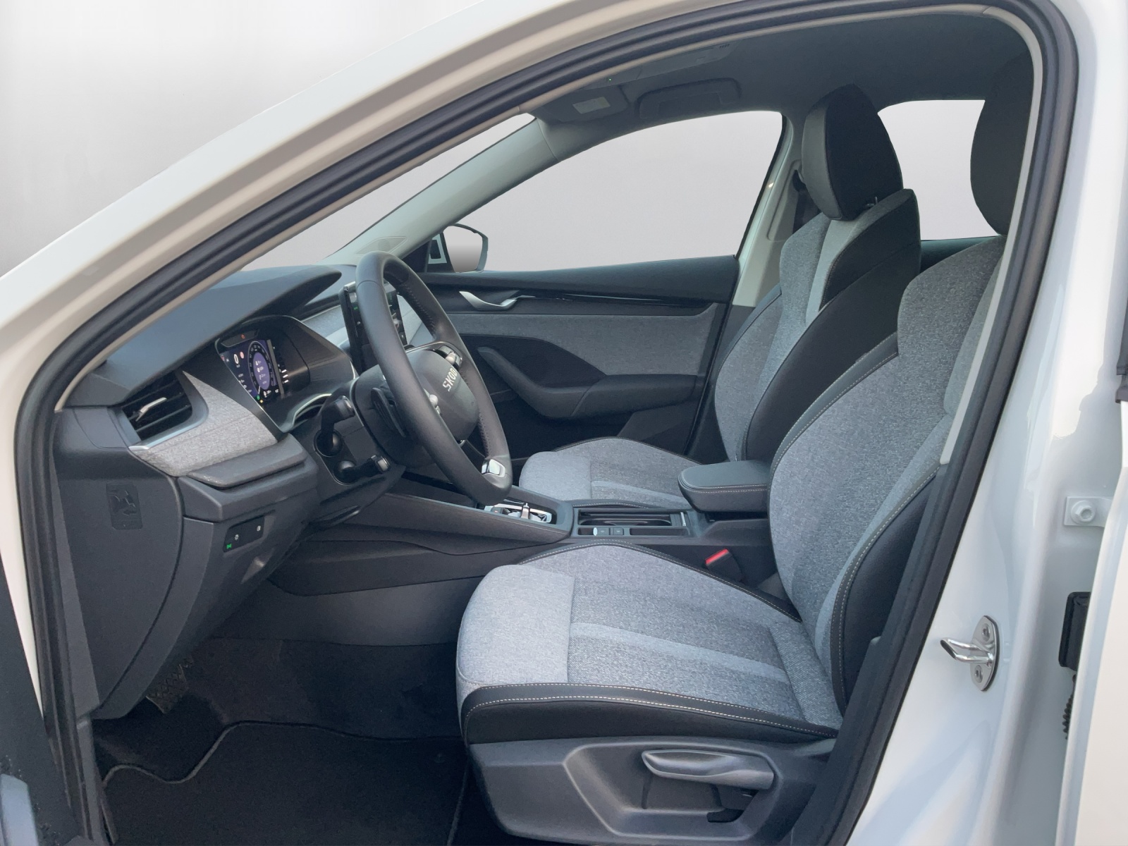 SKODA Octavia Combi 1.5 TSI mHEV DSG Selection - 10