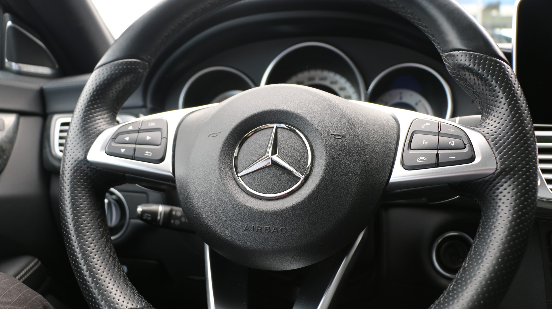MERCEDES-BENZ CLS 250 4Matic BlueTEC - 11