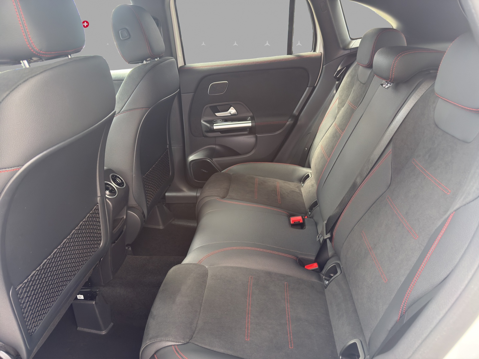 MERCEDES-BENZ GLA 250 4Matic 8G-DCT Swiss Star - 14