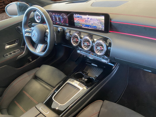 MERCEDES-BENZ CLA 220 4Matic 8G-DCT - 15