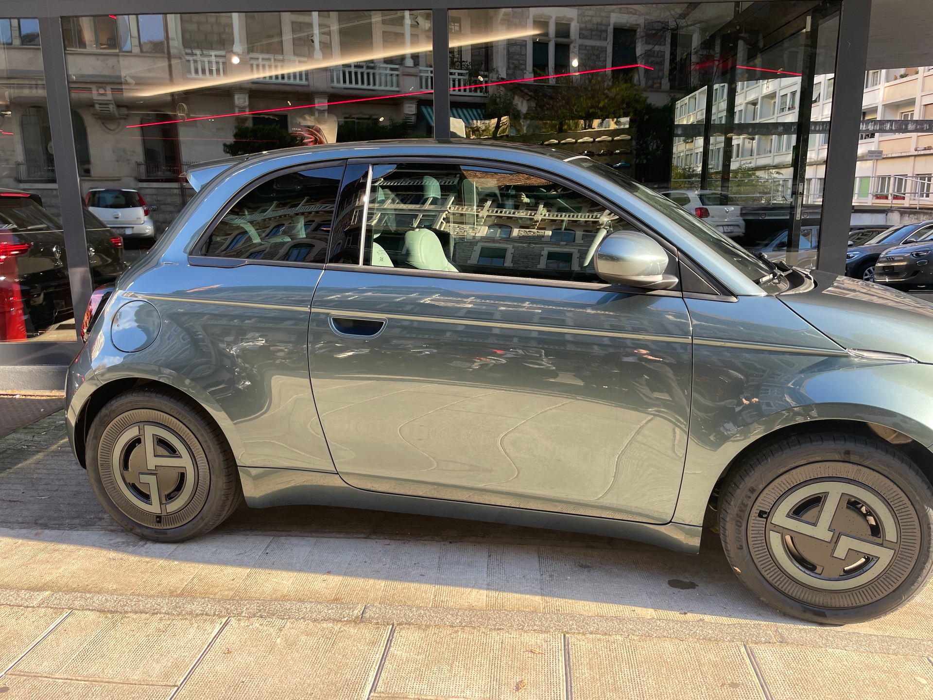 FIAT 500 el 87kW Armani - 3