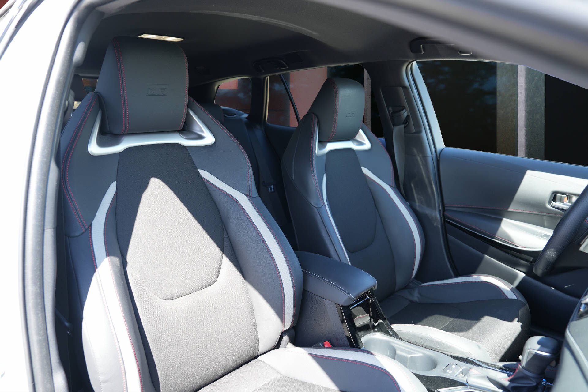 TOYOTA Corolla Touring Sports 2.0 HSD GR Sport - 8