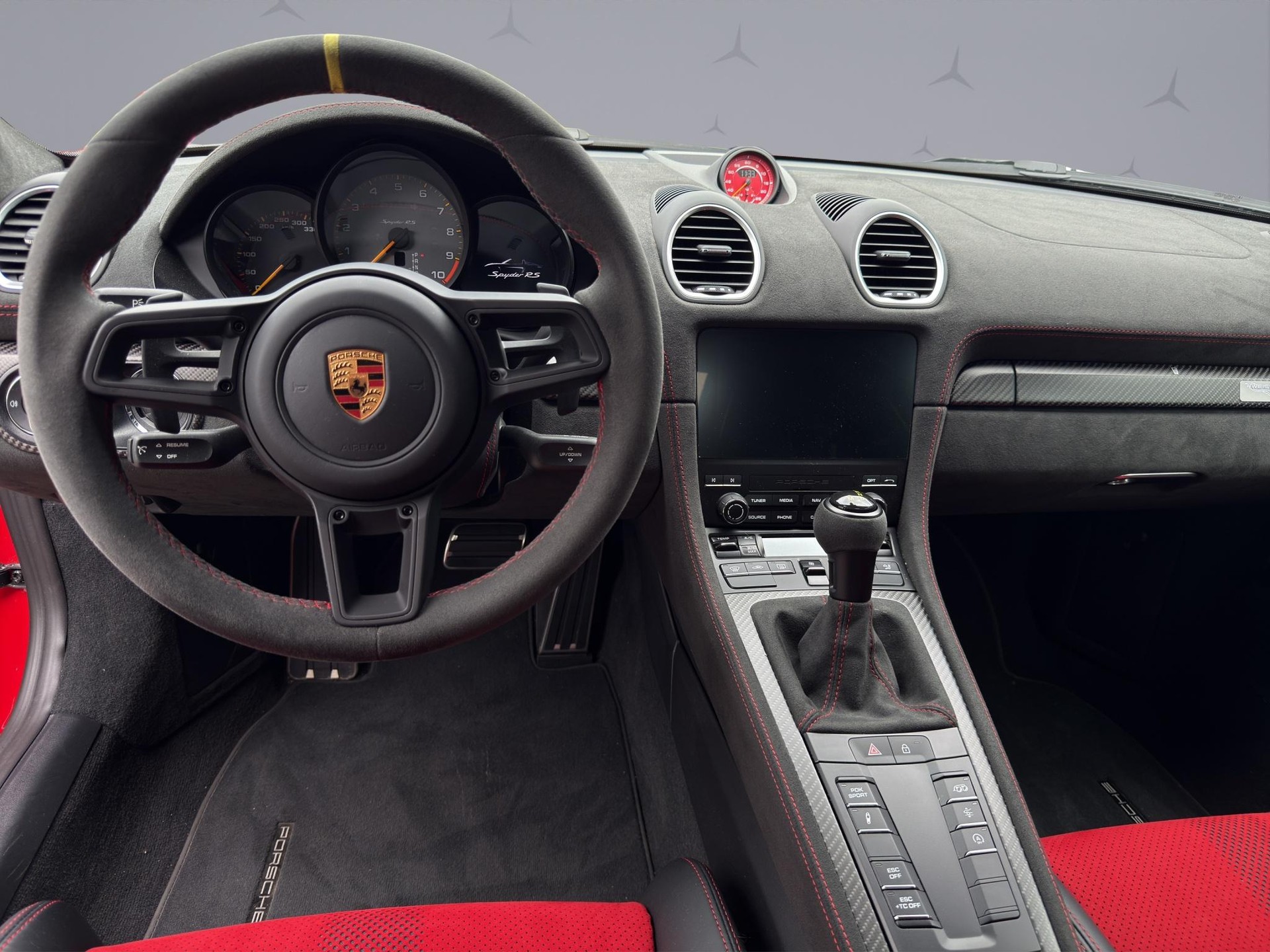 PORSCHE 718 Boxster 4.0 Spyder RS PDK - 13