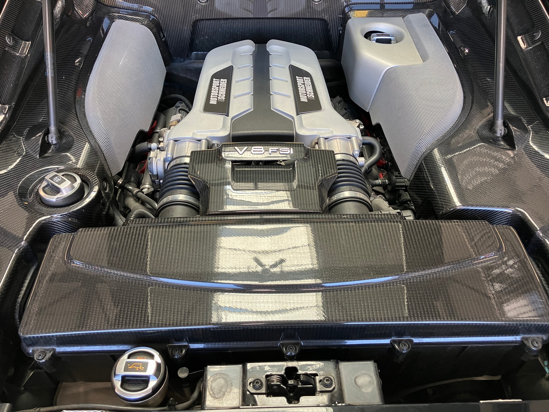 AUDI R8 Coupé 4.2-V8 R-Tronic - 15