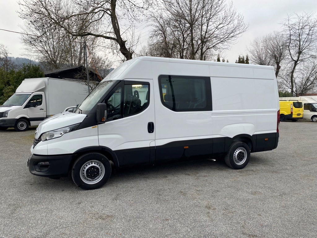 IVECO DAILY 35 S 14 L3H2 6 Plätze mit Anhängerkupplung 3.5t - 9