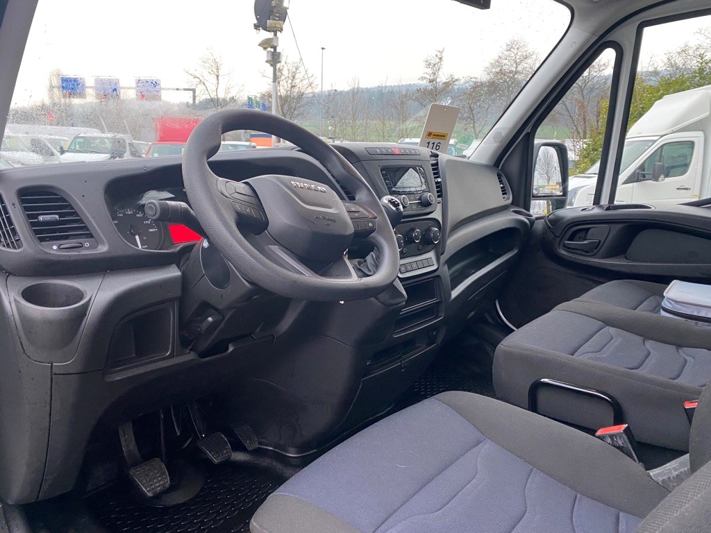 IVECO DAILY 35 S 14 L3H2 6 Plätze mit Anhängerkupplung 3.5t - 8