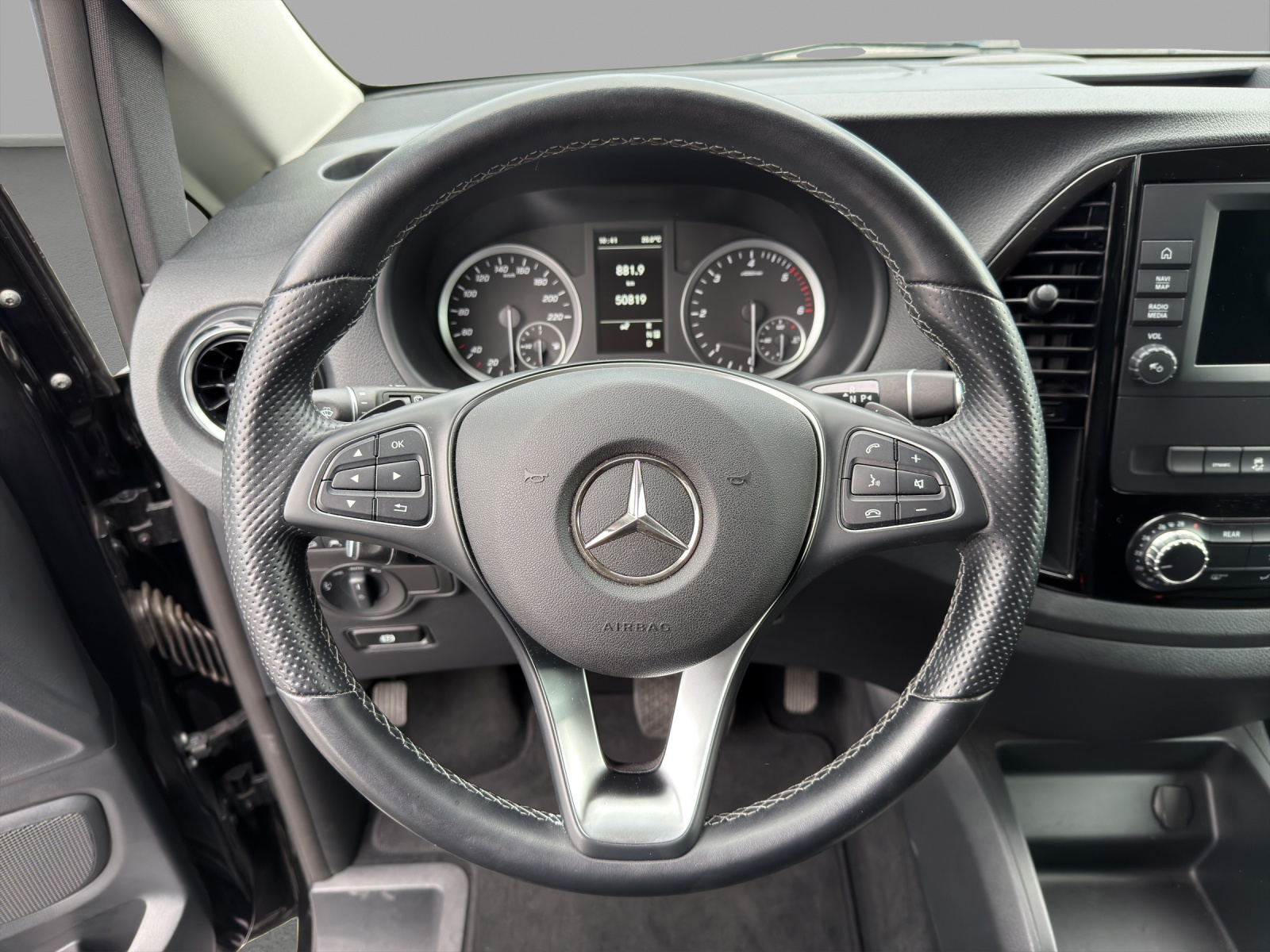 MERCEDES-BENZ Vito 116 CDI Lang Select Tourer 4Matic 9G-Tronic - 8