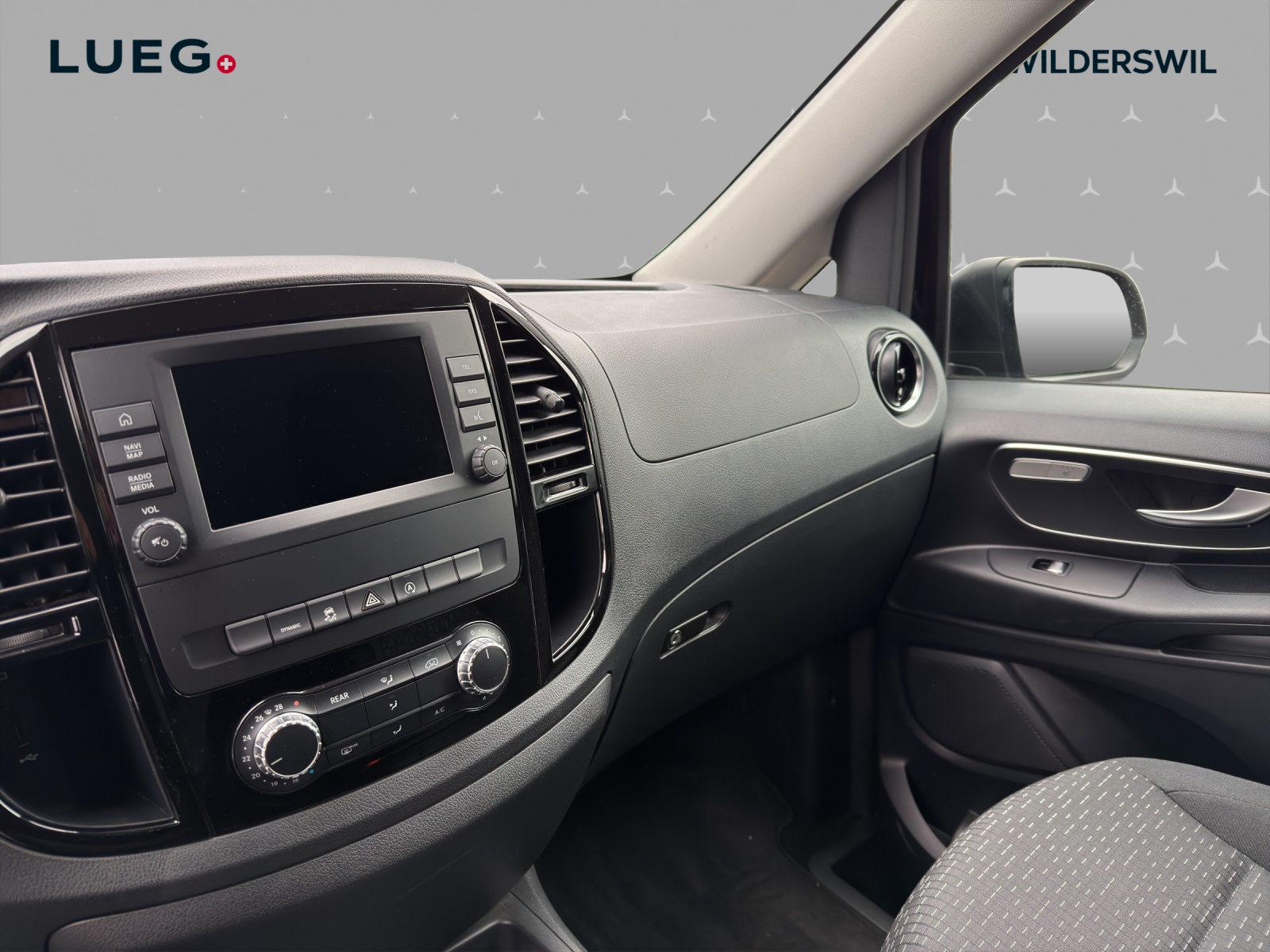 MERCEDES-BENZ Vito 116 CDI Lang Select Tourer 4Matic 9G-Tronic - 9