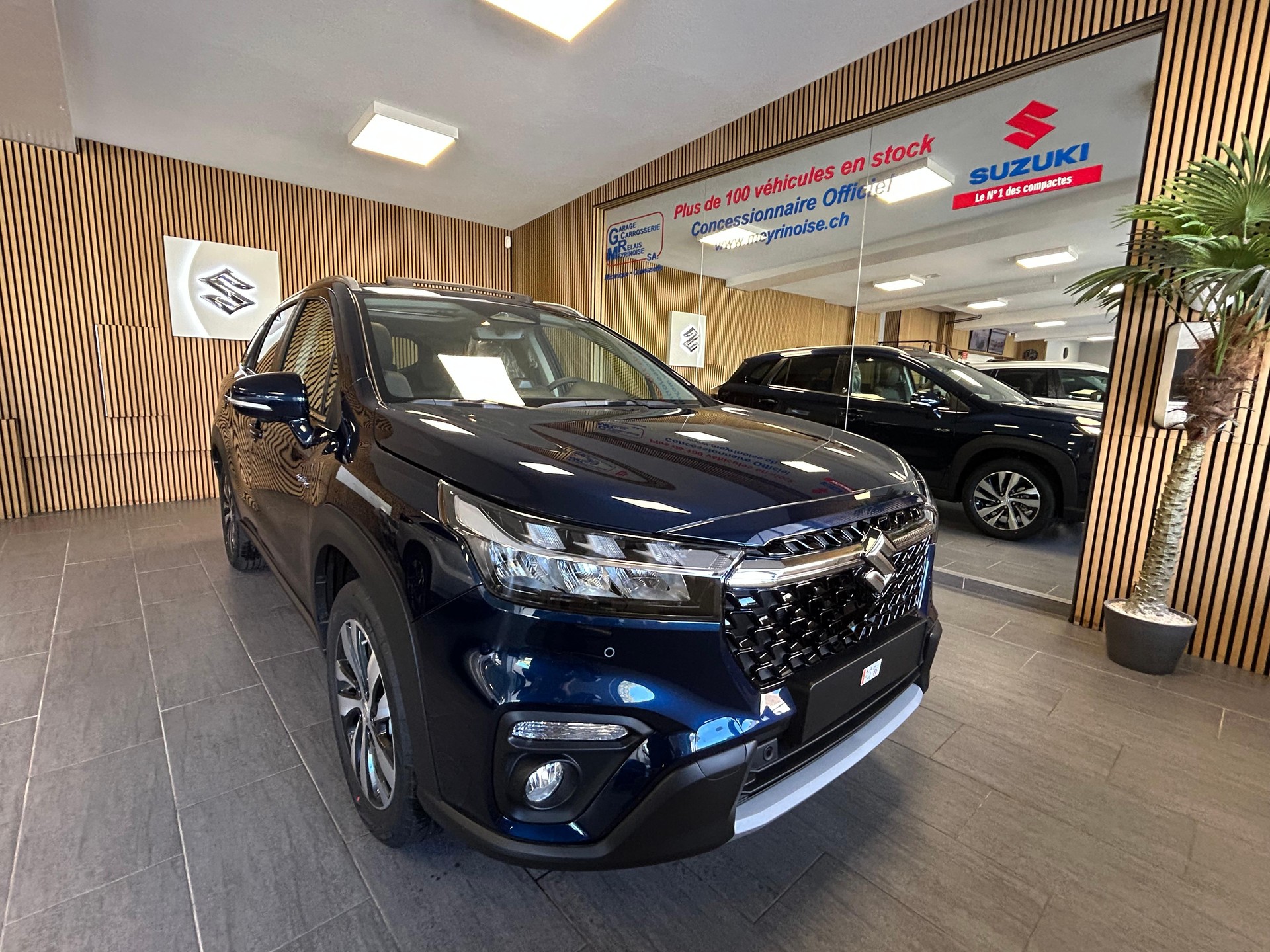 SUZUKI S-Cross 1.4 T Piz Sulai Top Hybrid 4x4 4 ROUES HIVER OFFERT - 3