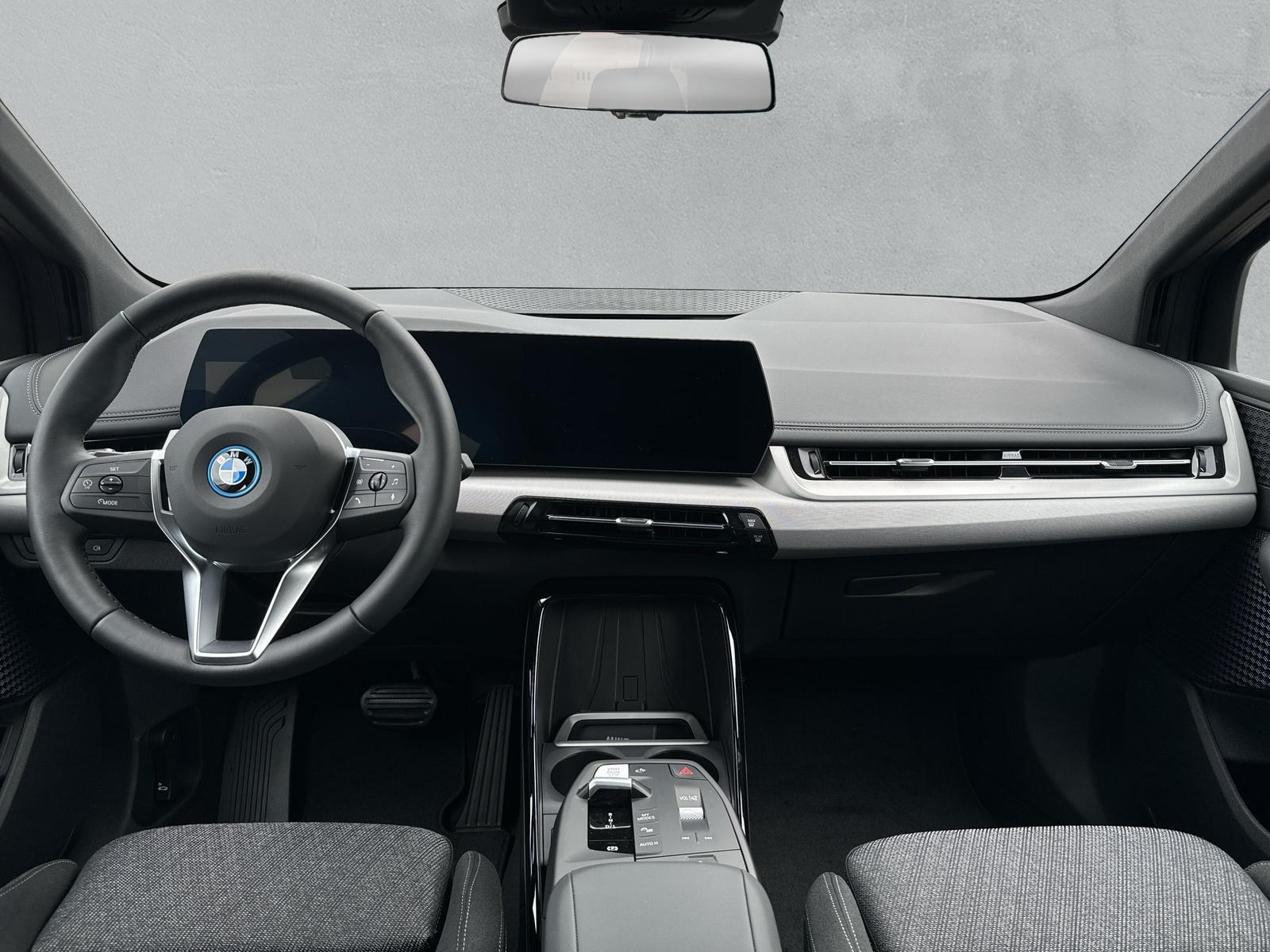 BMW 225e xDrive Active Tourer U06 (CH) AHK 📍 - 8