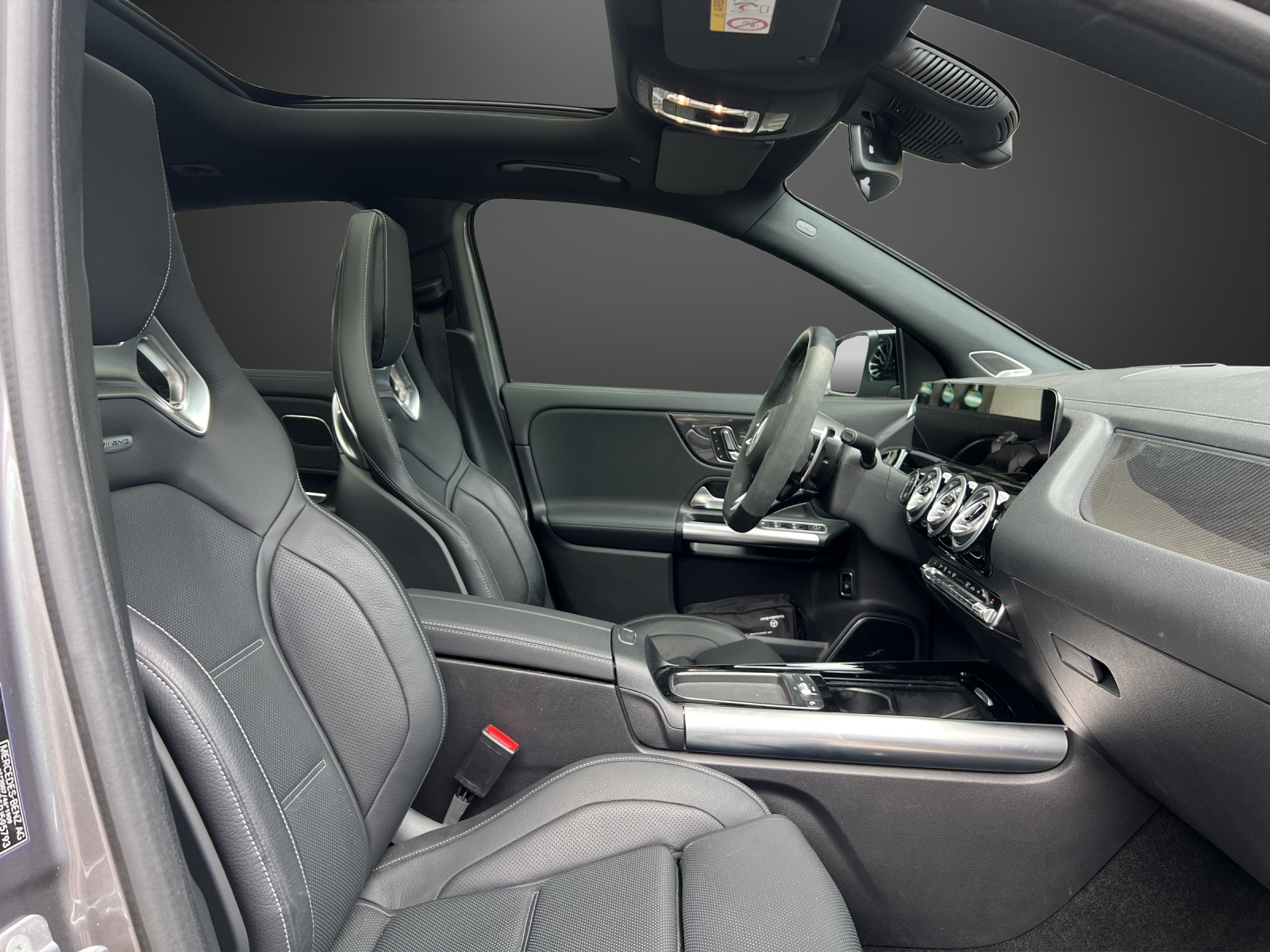 MERCEDES-BENZ GLA AMG 45 S 4Matic+ 8G-DCT - 13