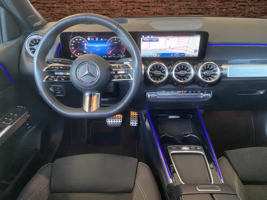 MERCEDES-BENZ GLB 220 4Matic 8G-Tronic - 11