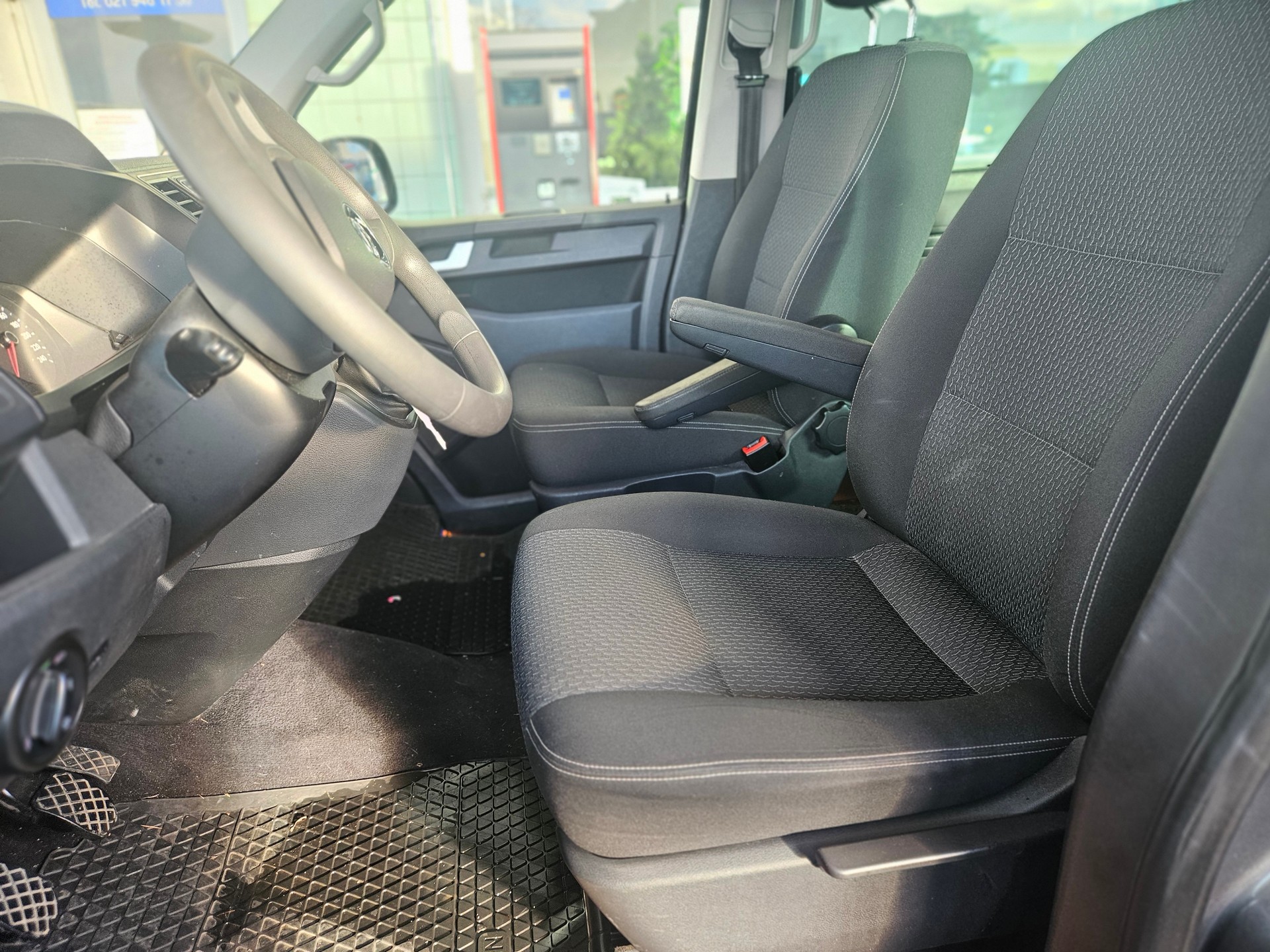 VW T6 Multivan 2.0 TDI Trendline - 14