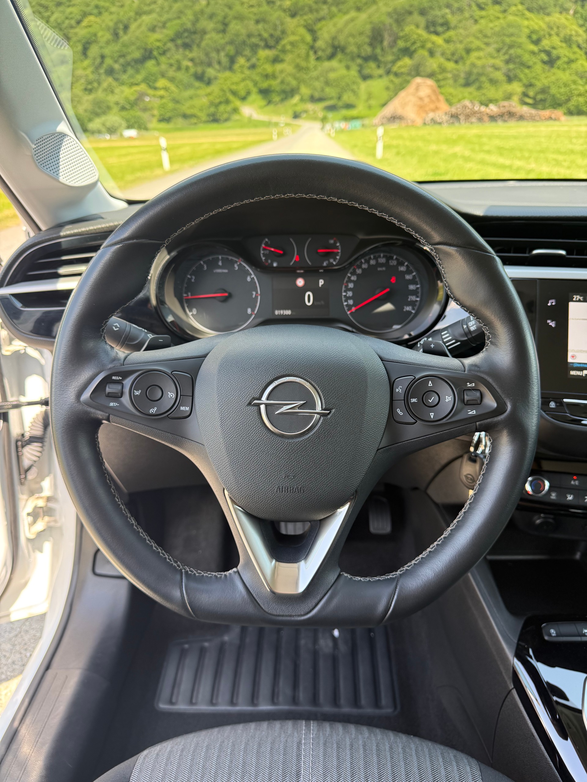 OPEL Corsa 1.2 TP Edition - 11
