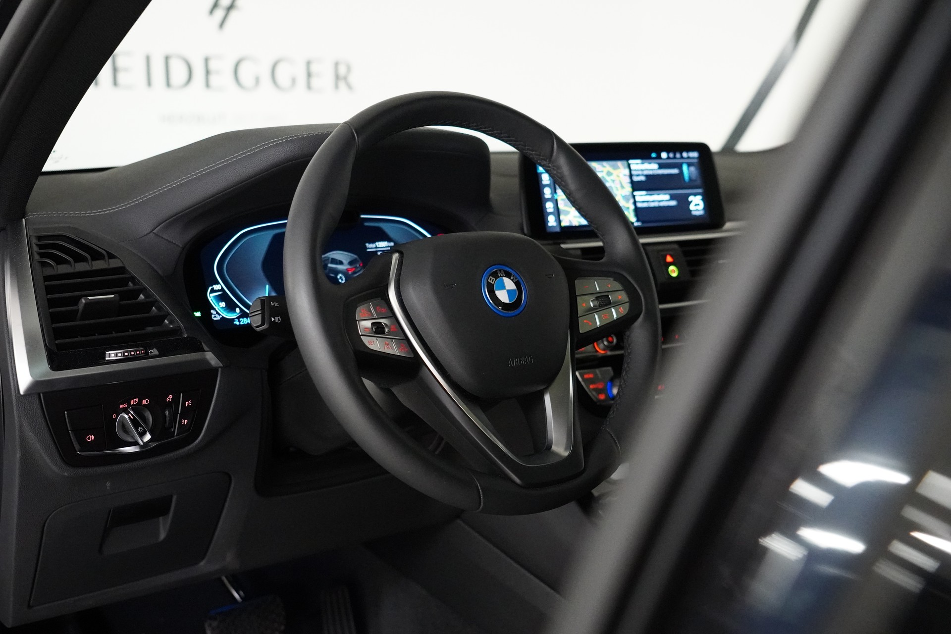 BMW iX3 - 24