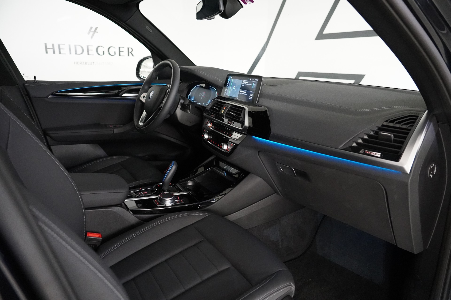 BMW iX3 - 19