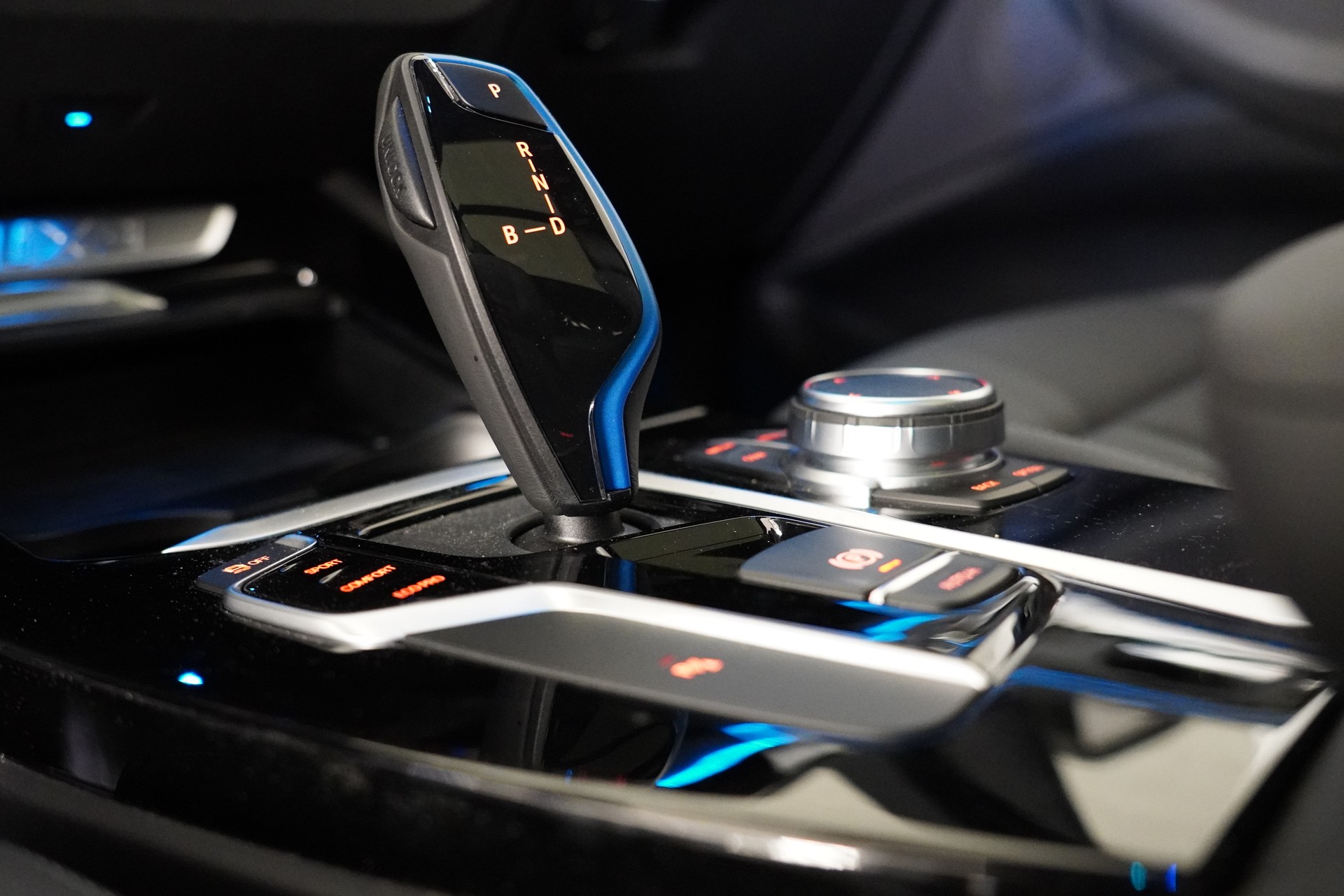 BMW iX3 - 15