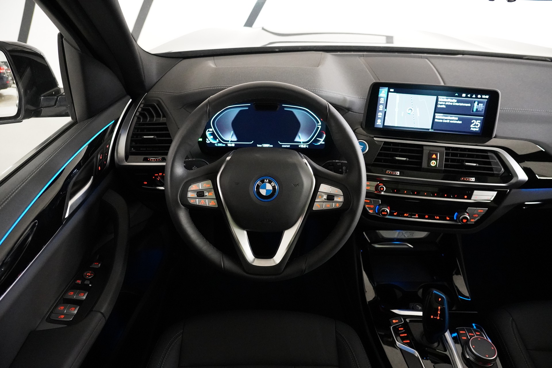 BMW iX3 - 21