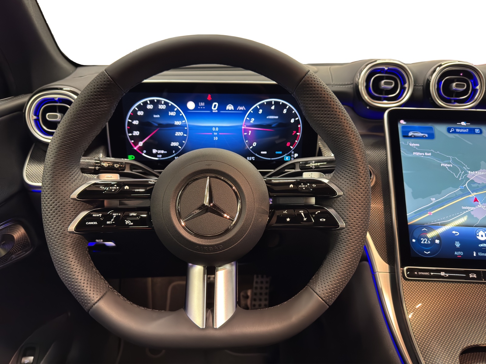 MERCEDES-BENZ GLC 300 4Matic 9G-Tronic - 11