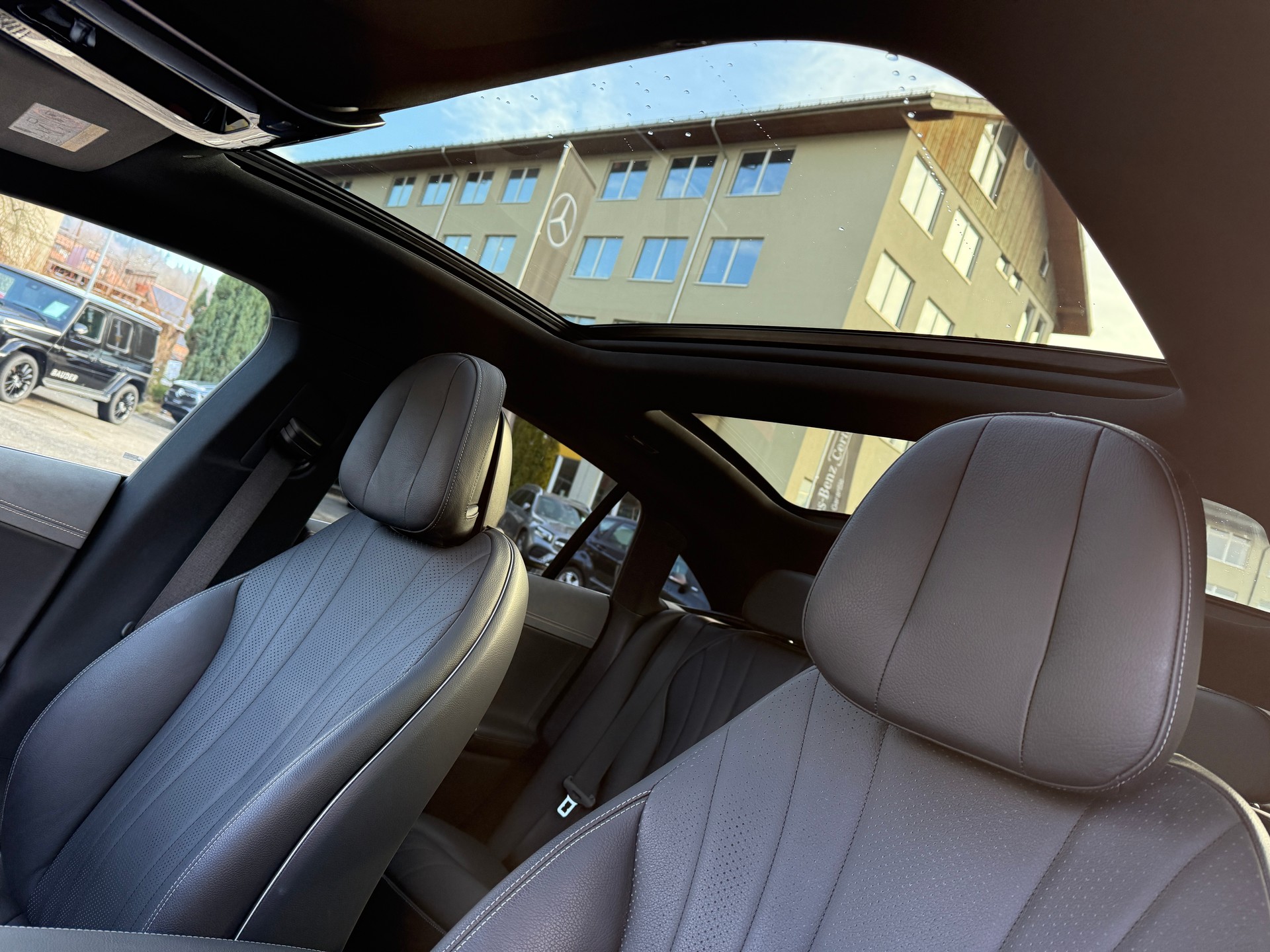 MERCEDES-BENZ EQE 350+ - 12