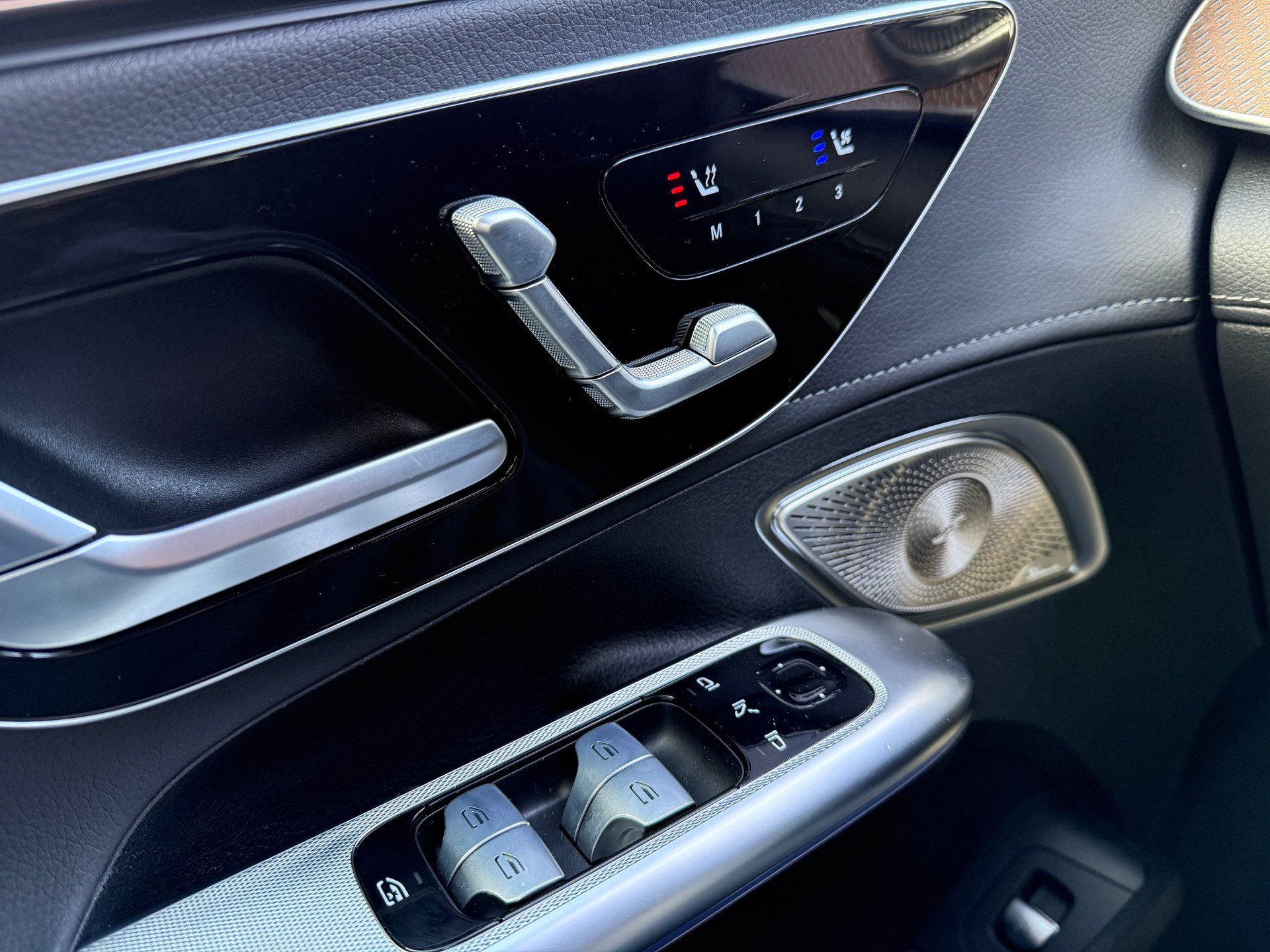 MERCEDES-BENZ EQE 350+ - 13