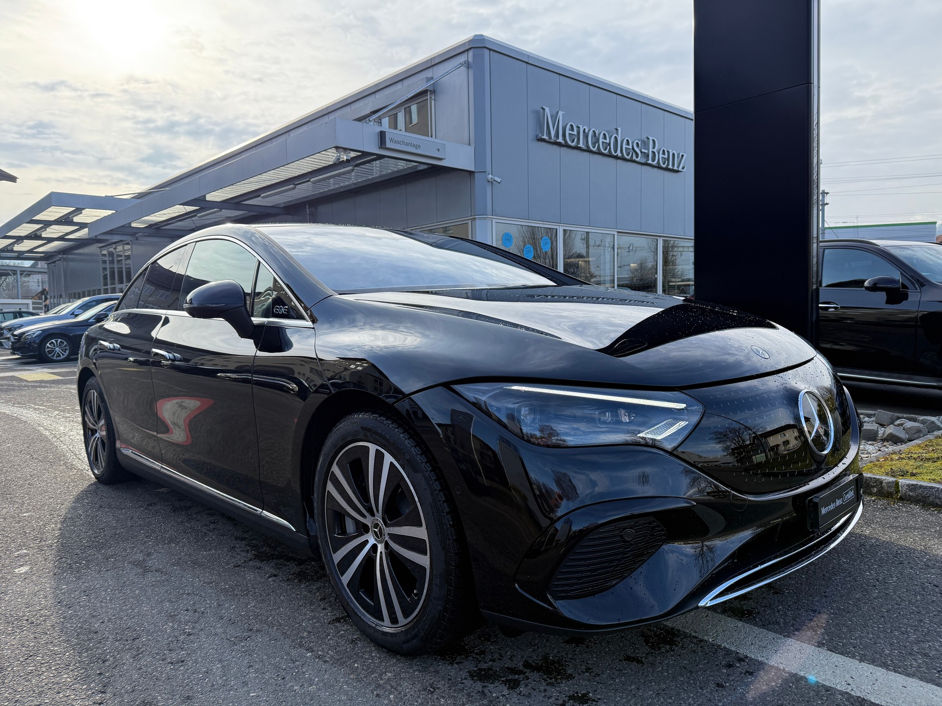 MERCEDES-BENZ EQE 350+