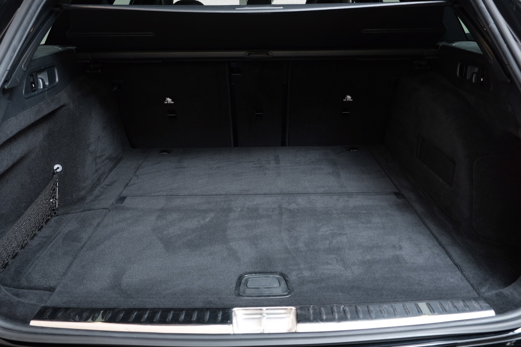 MERCEDES-BENZ E 200 T 9G-Tronic 4Matic - 11