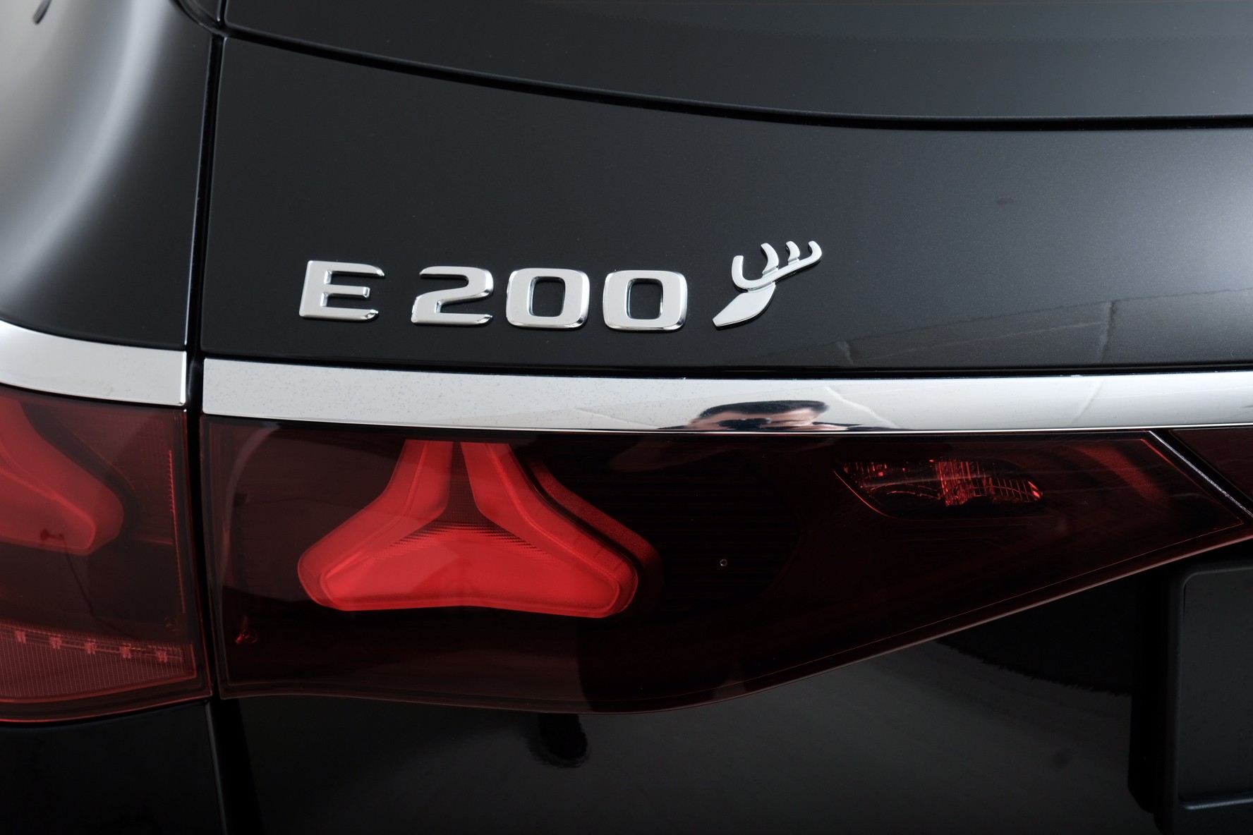 MERCEDES-BENZ E 200 T 9G-Tronic 4Matic - 14