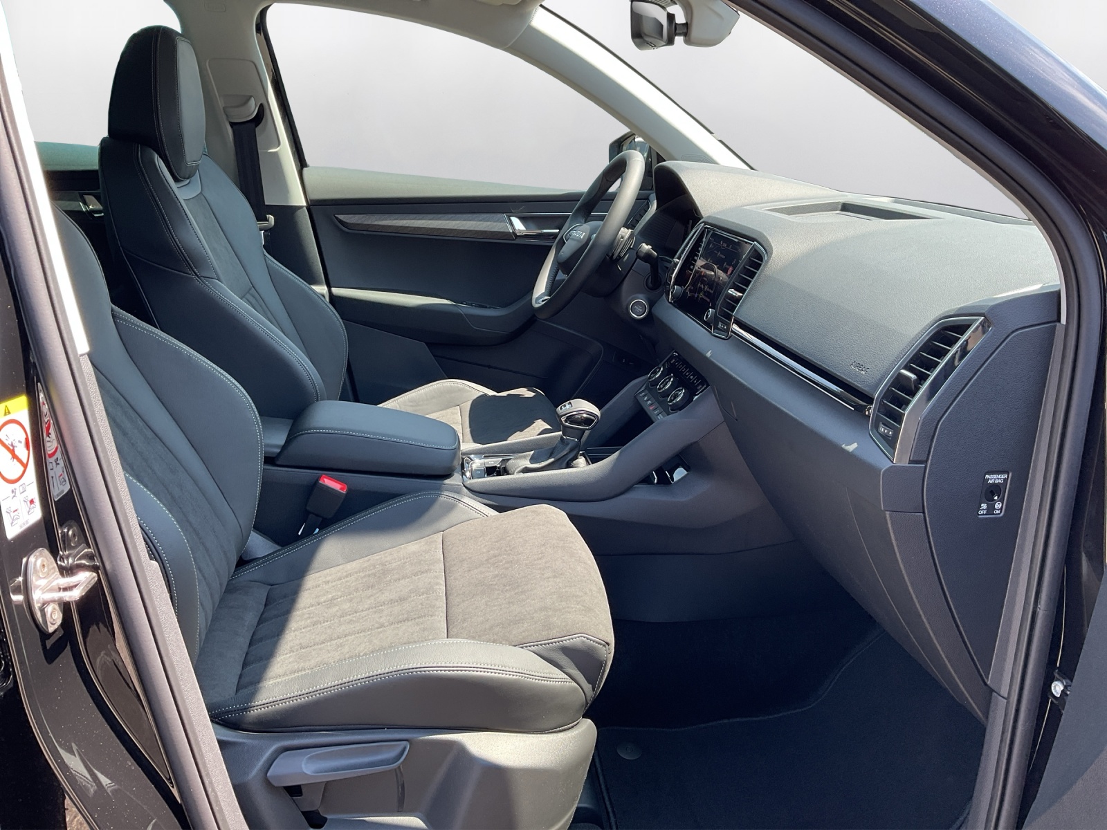 SKODA Karoq 2.0 TDI CR Dynamic 4x4 DSG - 14
