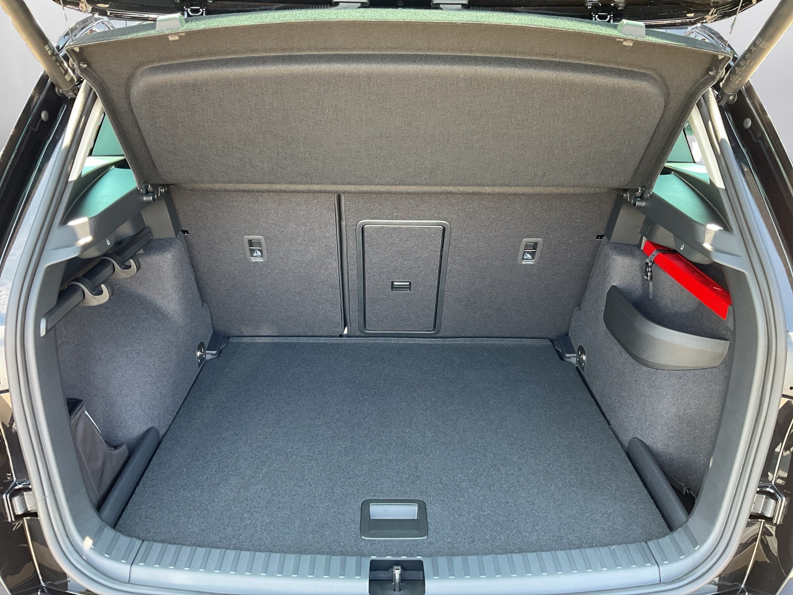 SKODA Karoq 2.0 TDI CR Dynamic 4x4 DSG - 12