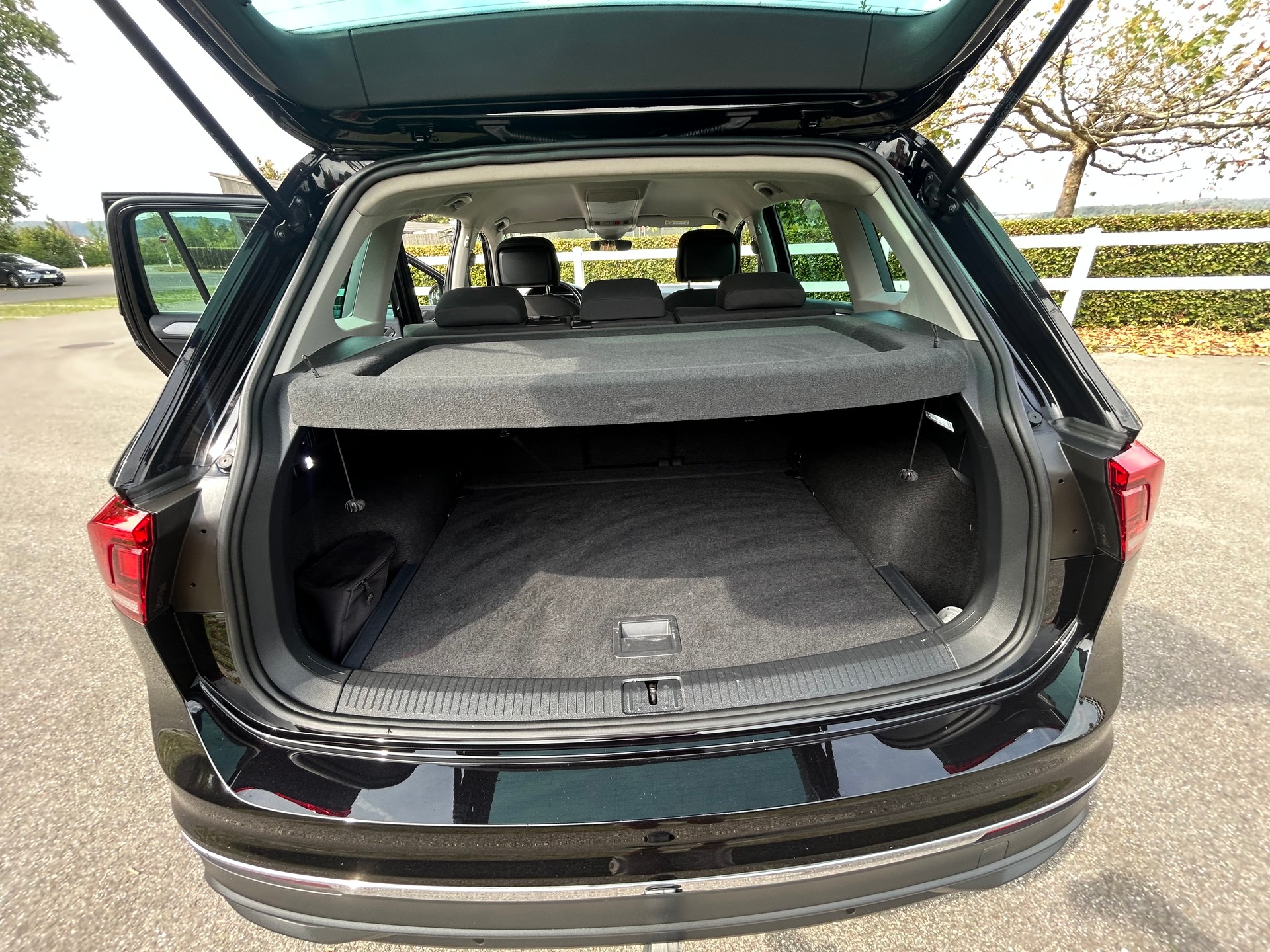 VW Tiguan 2.0 TDI SCR Life 4Motion DSG - 11