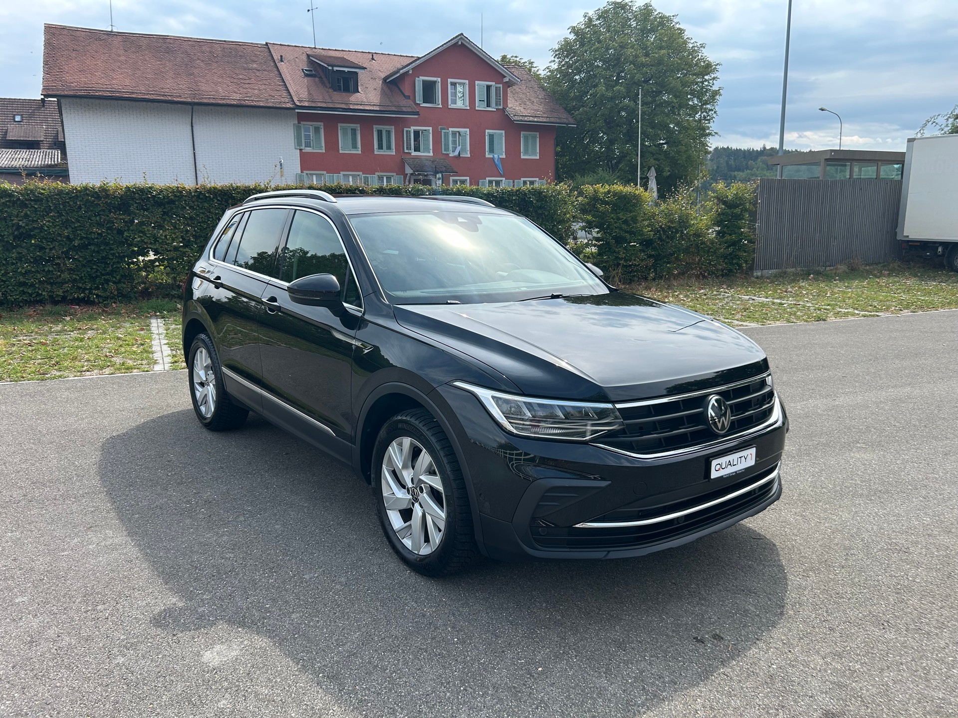 VW Tiguan 2.0 TDI SCR Life 4Motion DSG - 7