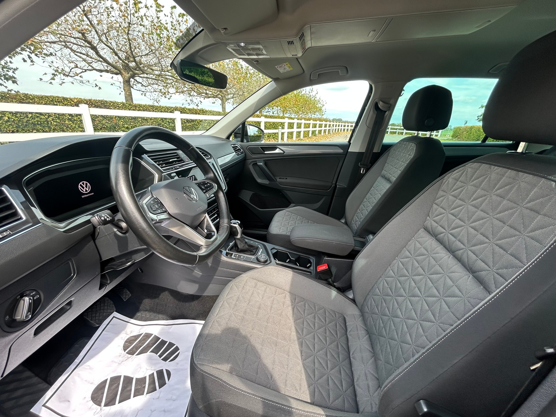 VW Tiguan 2.0 TDI SCR Life 4Motion DSG - 9