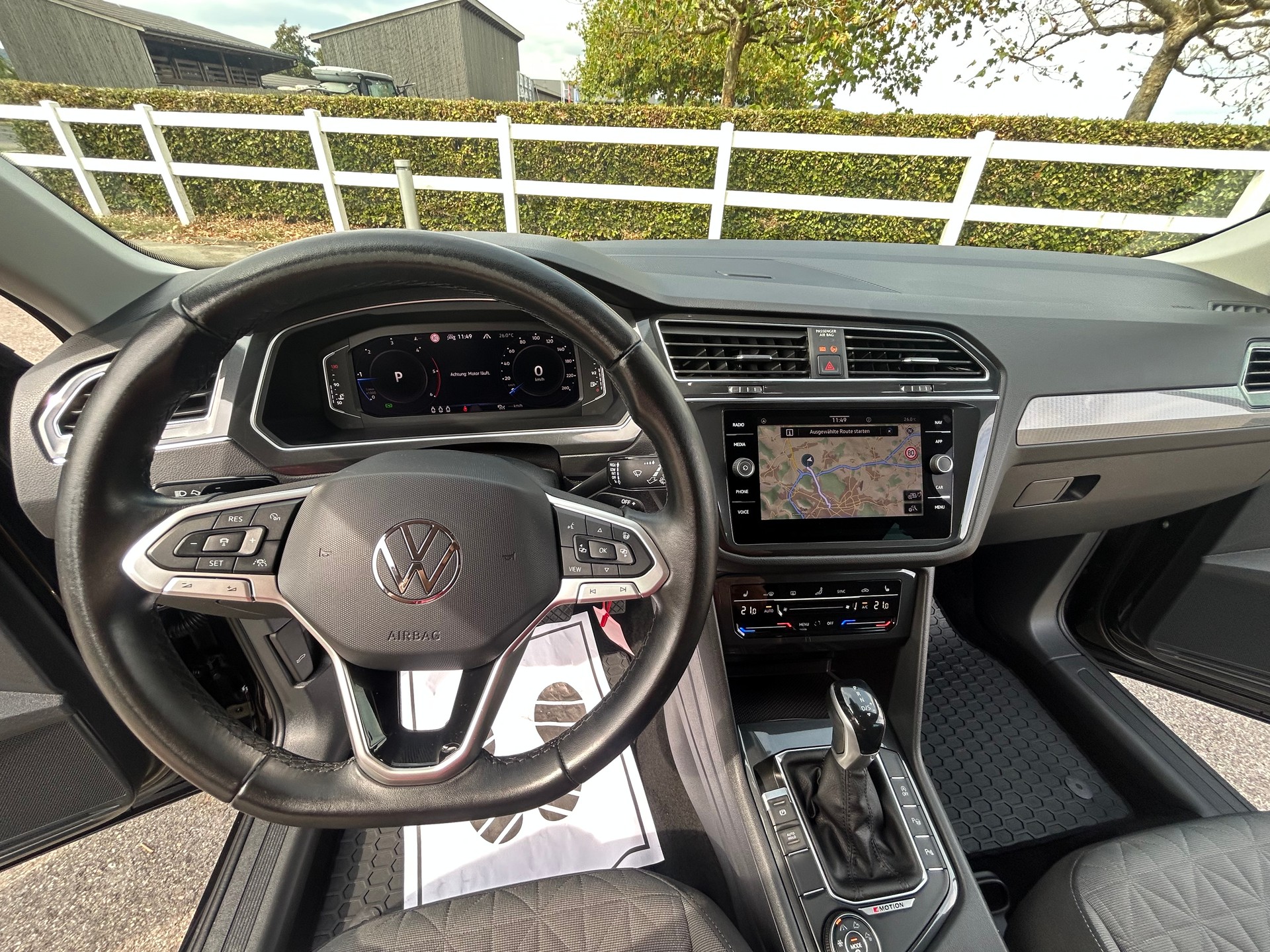 VW Tiguan 2.0 TDI SCR Life 4Motion DSG - 13