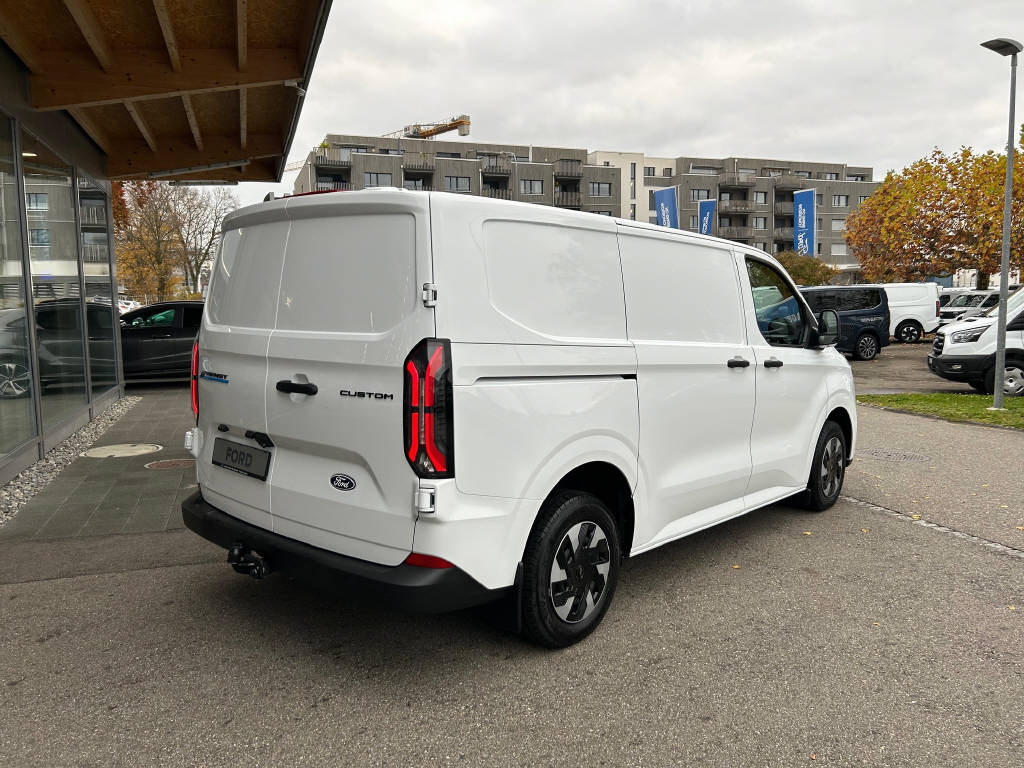FORD E-Transit C Van 320 L1 Trend - 3