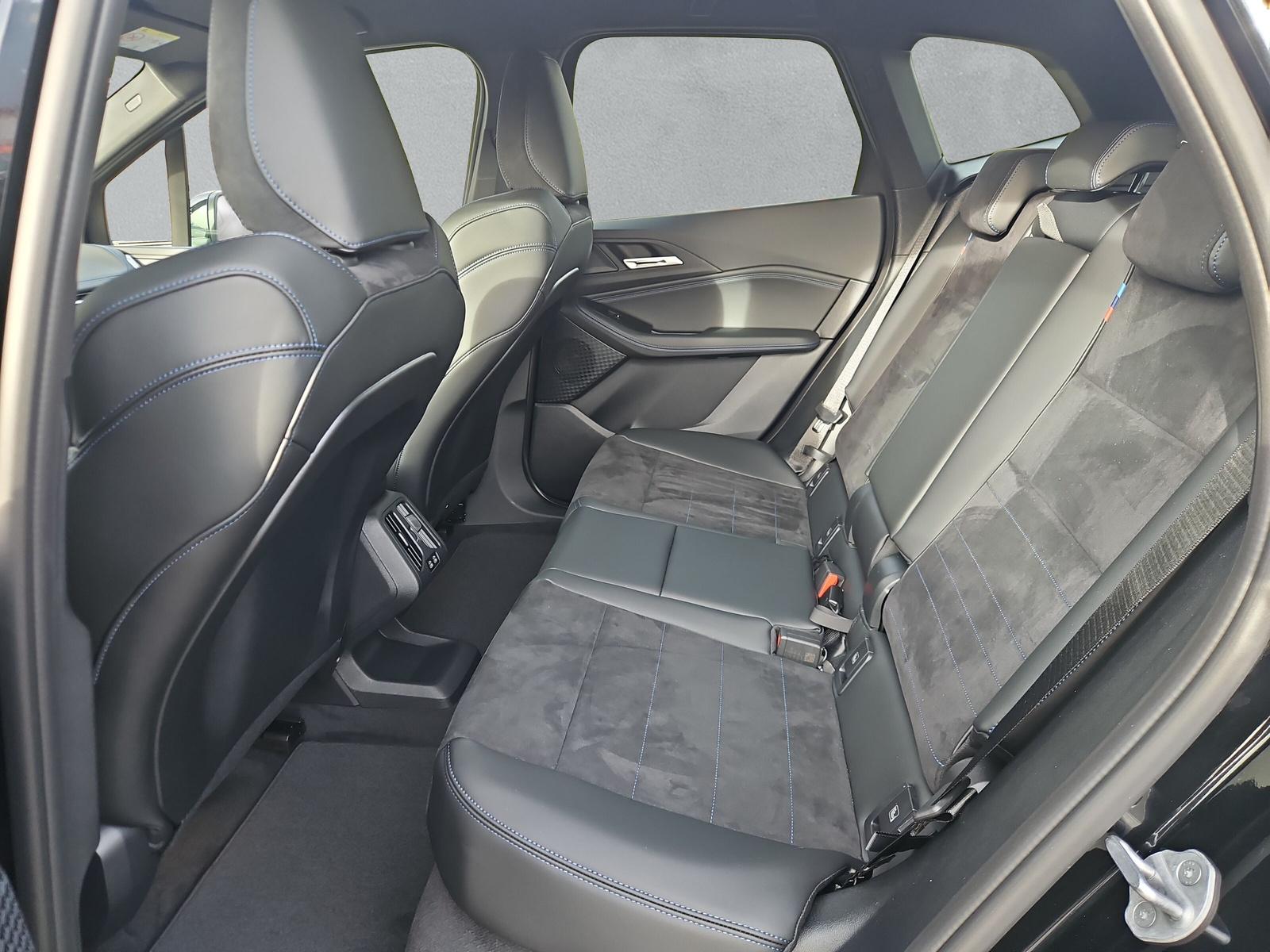 BMW 225e xDrive Active Tourer M Sport - 12